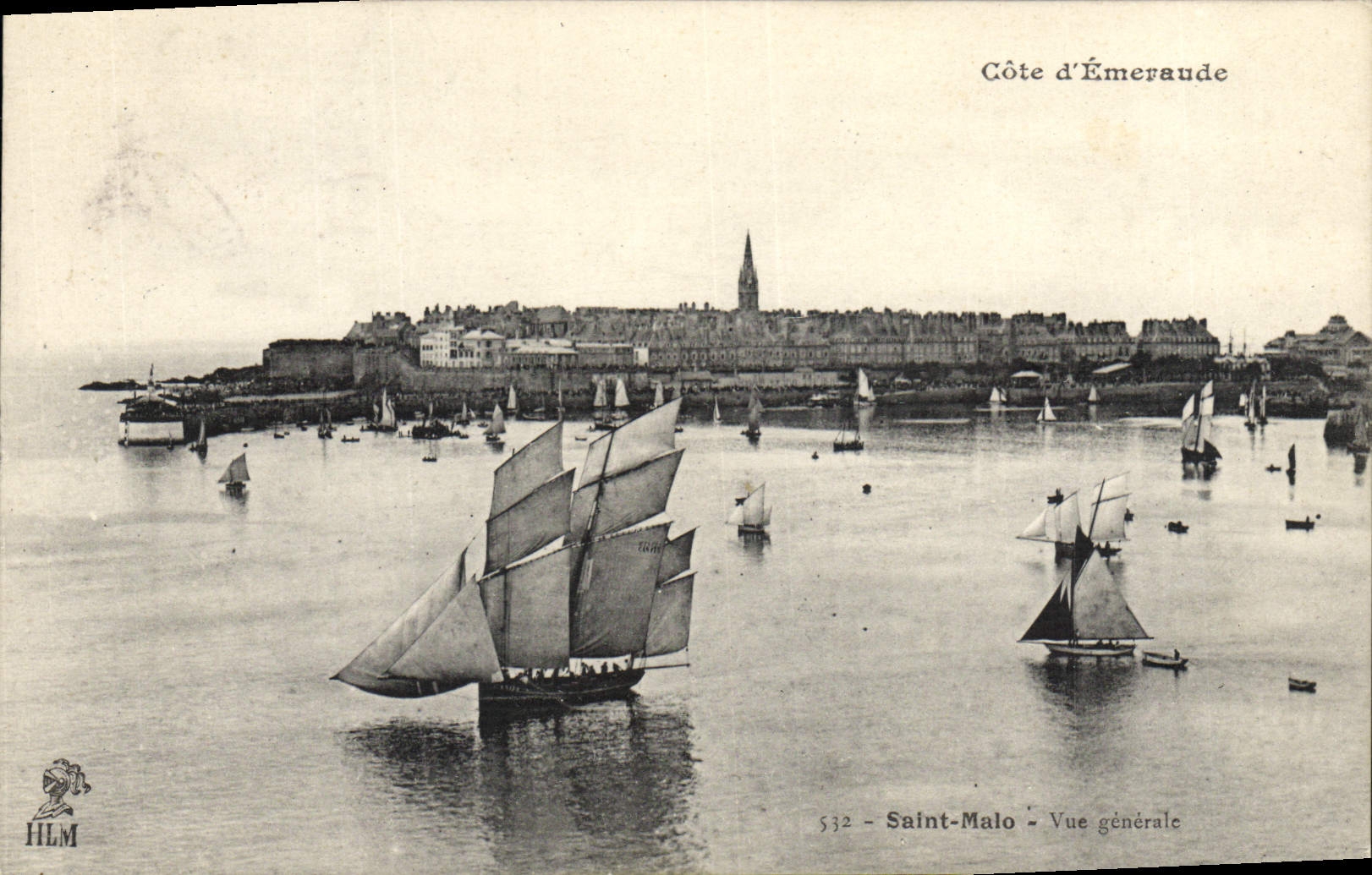 CPA Bateau Saint Malo Vue generale