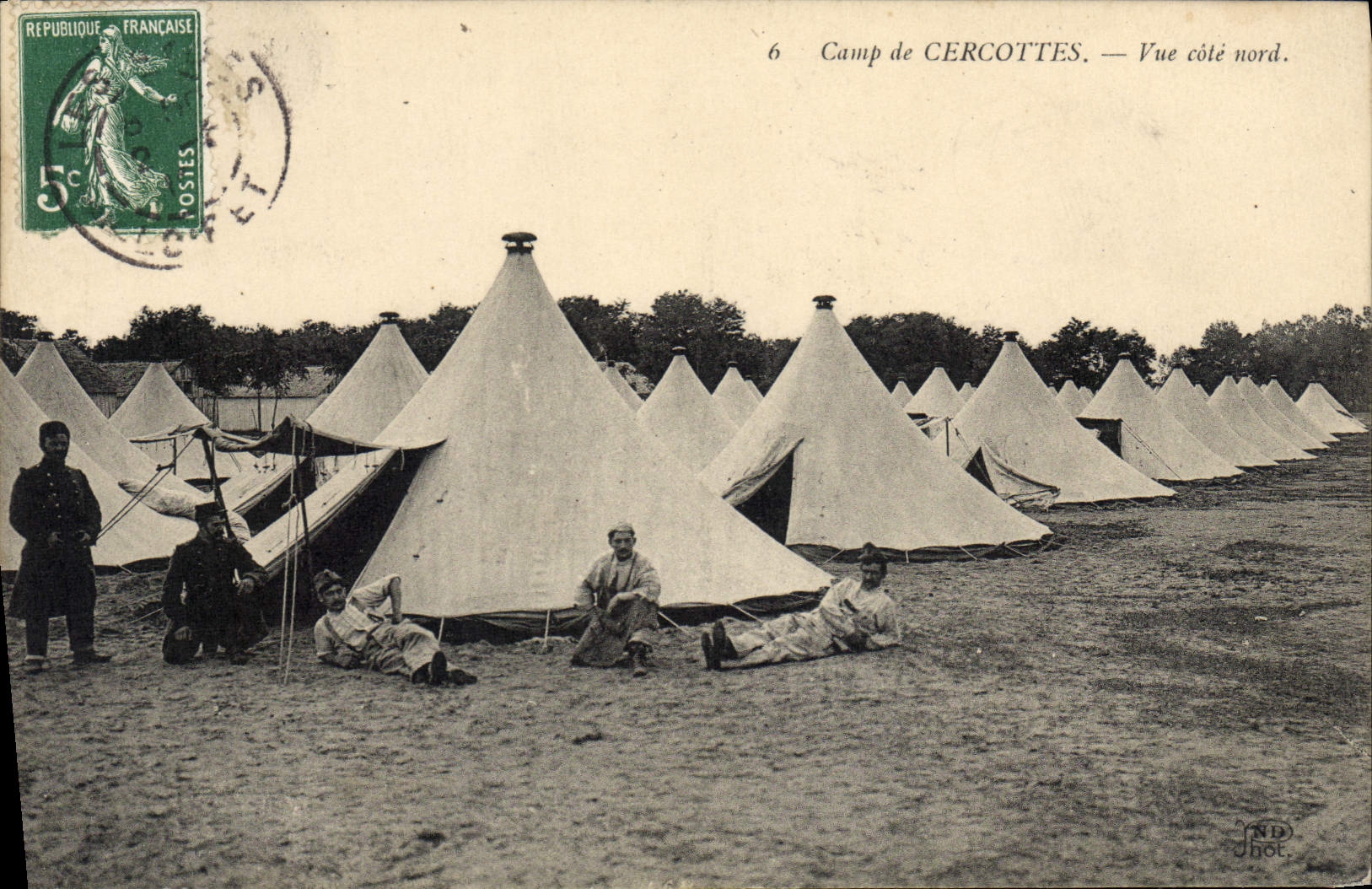 Campo de Militaria de la POSTAL de la VENDIMIA de la dimensión norteña vista Cercottes