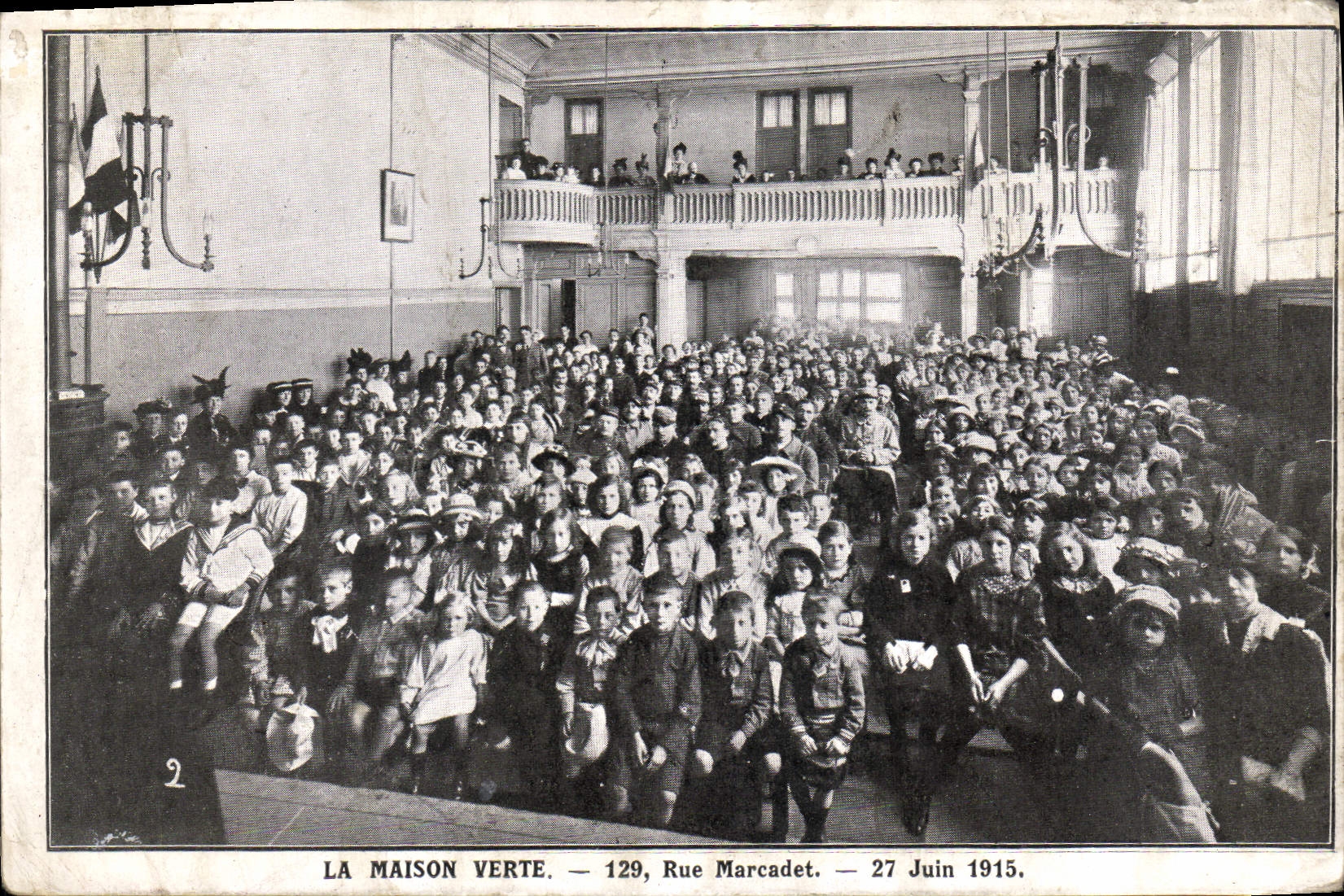 POSTAL París de la VENDIMIA los décimo octavos casa verde calle Marcadet niños del 27 de junio de 1915