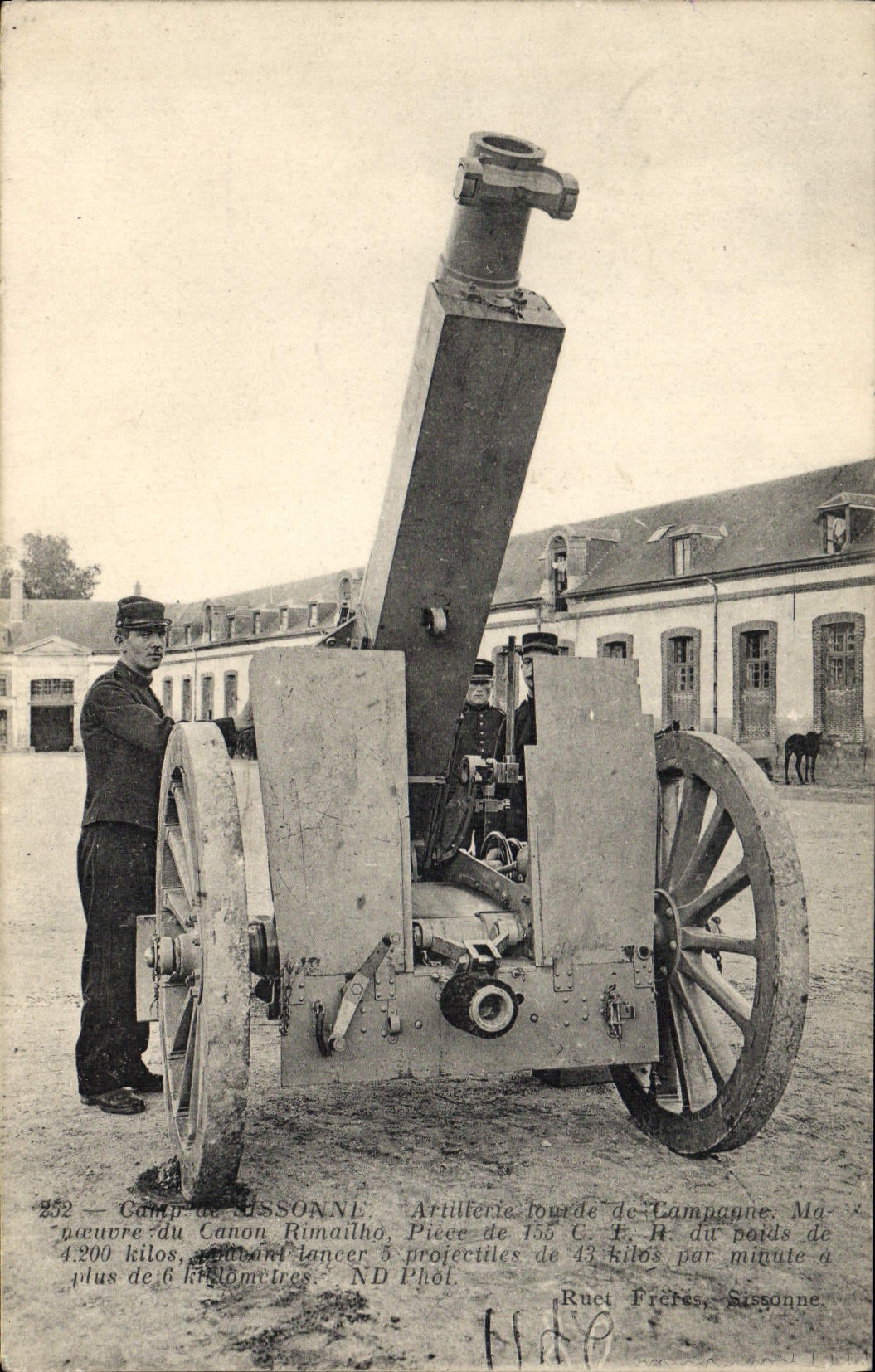 VINTAGE POSTCARD Militaria Camp of Sissonne Heavy artillery
