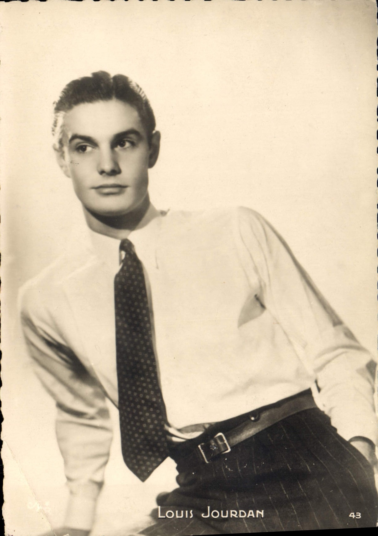 POSTAL MODERNA cine Louis Jourdan