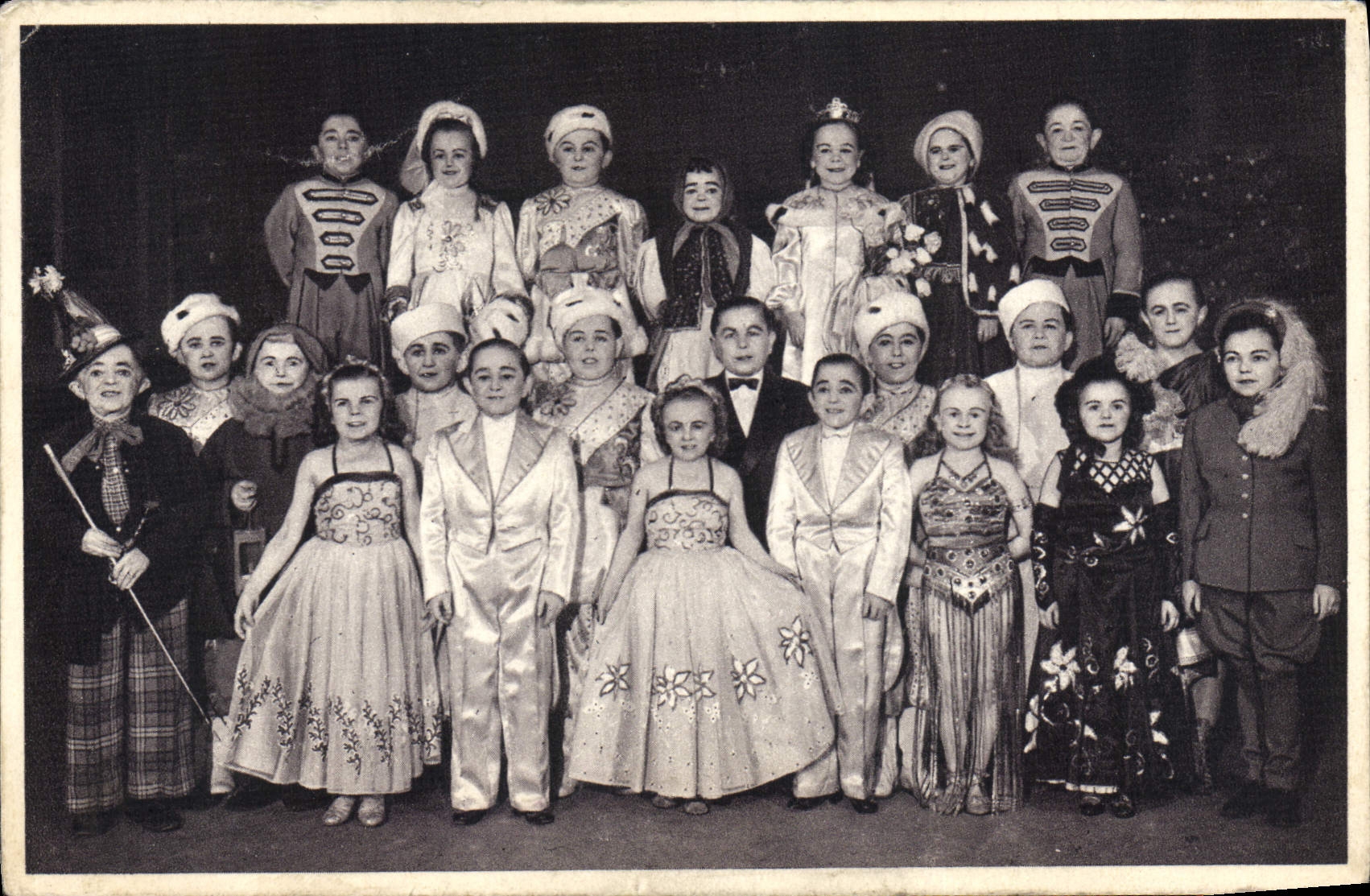 VINTAGE POSTCARD Dwarf Foklore Lilliputians of Schaefer