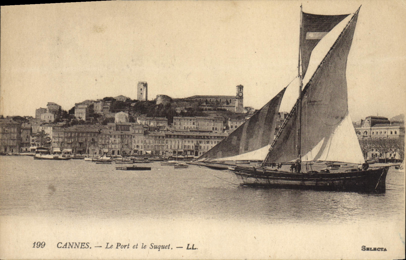Barco de Cannes de la POSTAL de la VENDIMIA el puerto y el Suquet