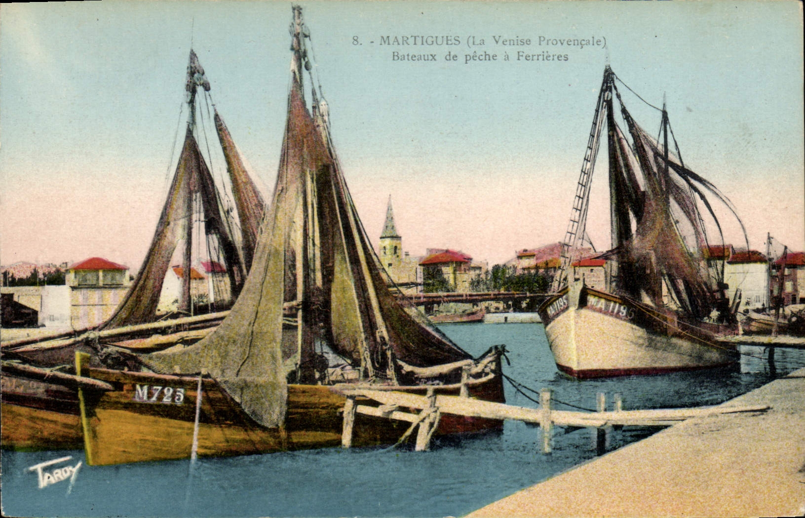 CPA Bateau Martigues Bateaux de peche a Ferrieres