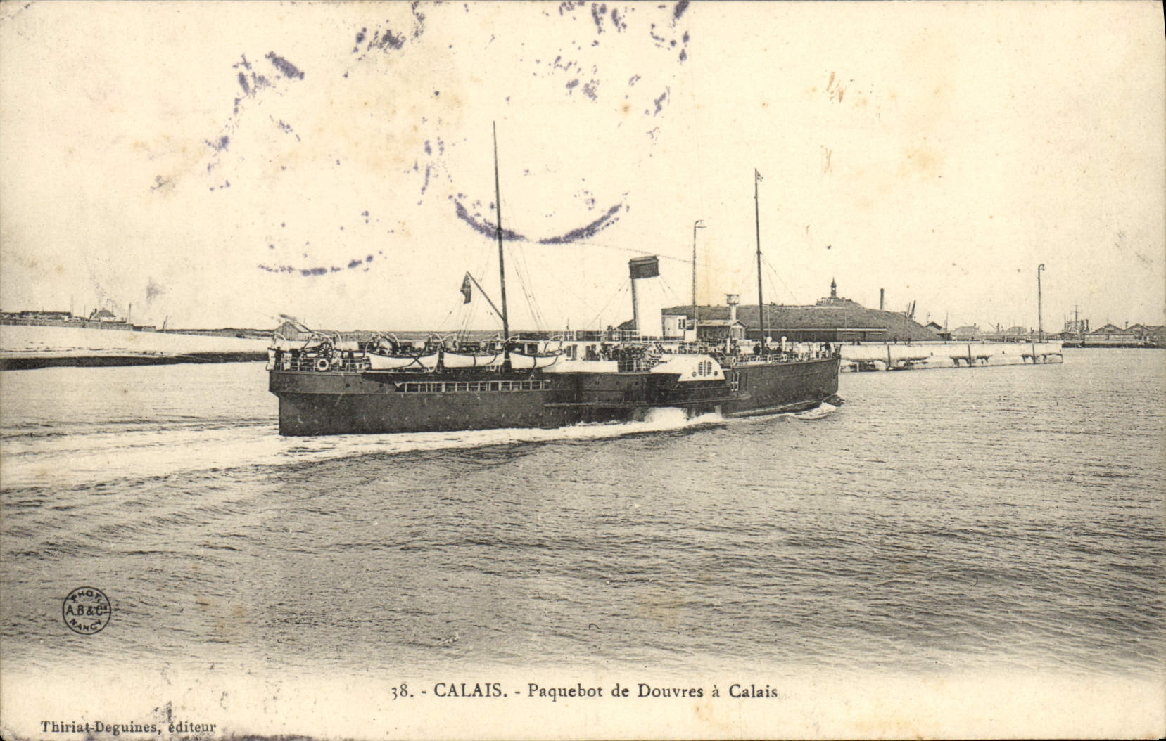 CPA Bateau Calais Paquebot de Douvres a Calais