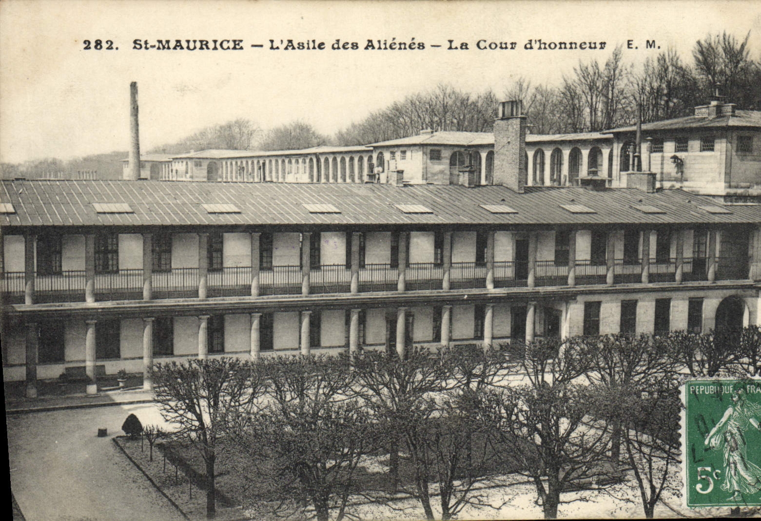 VINTAGE POSTCARD Children St Maurice the asylum of the lunatics main courtyard