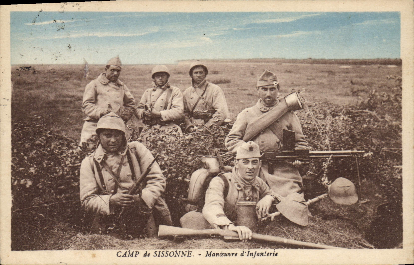 El campo de Militaria de la POSTAL de la VENDIMIA de Sissonne funciona de la infantería