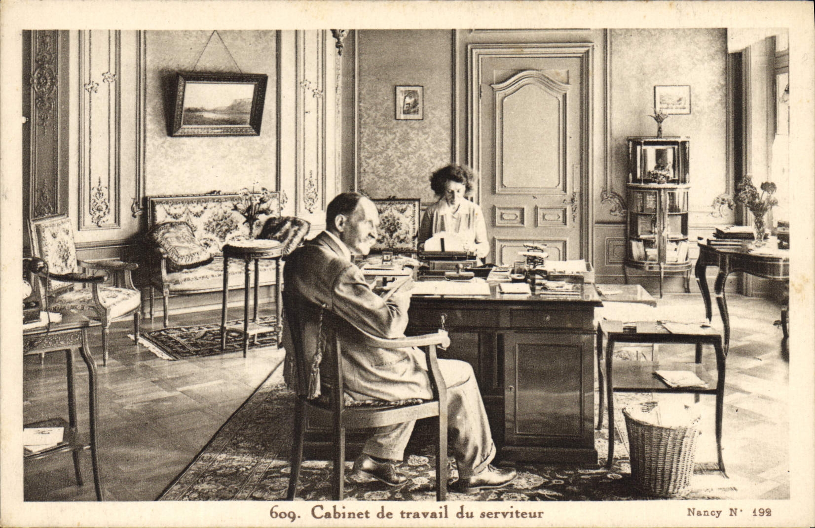 VINTAGE POSTCARD Cabinet of the work of the servant
