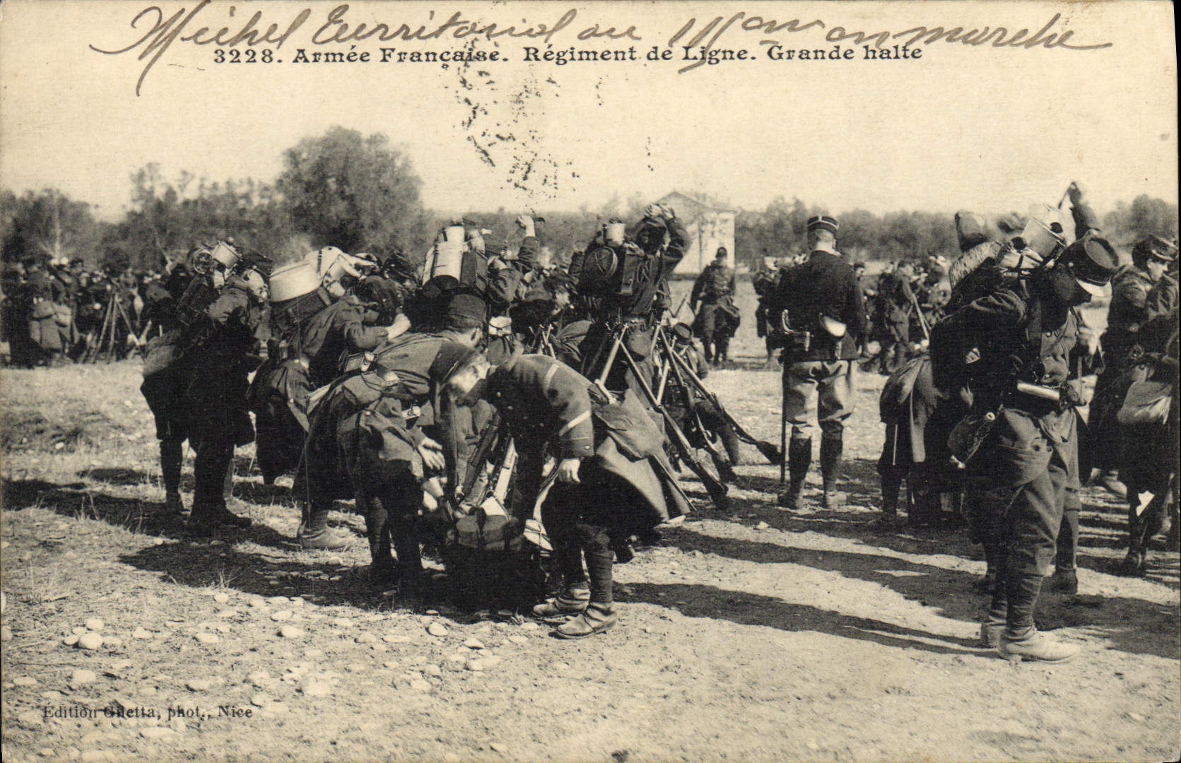 CPA Militaria Regiment de ligne Grande halte