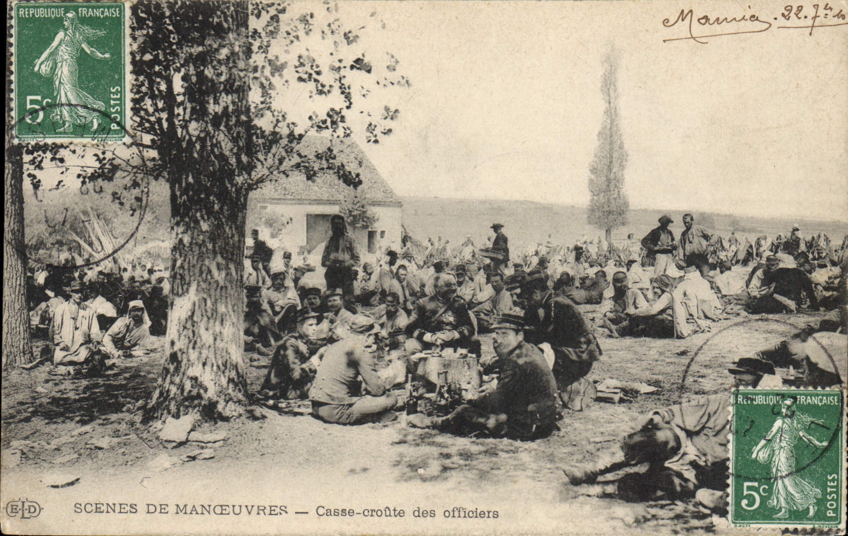 CPA Militaria Scenes de Manoeuvres Casse Croute des officiers