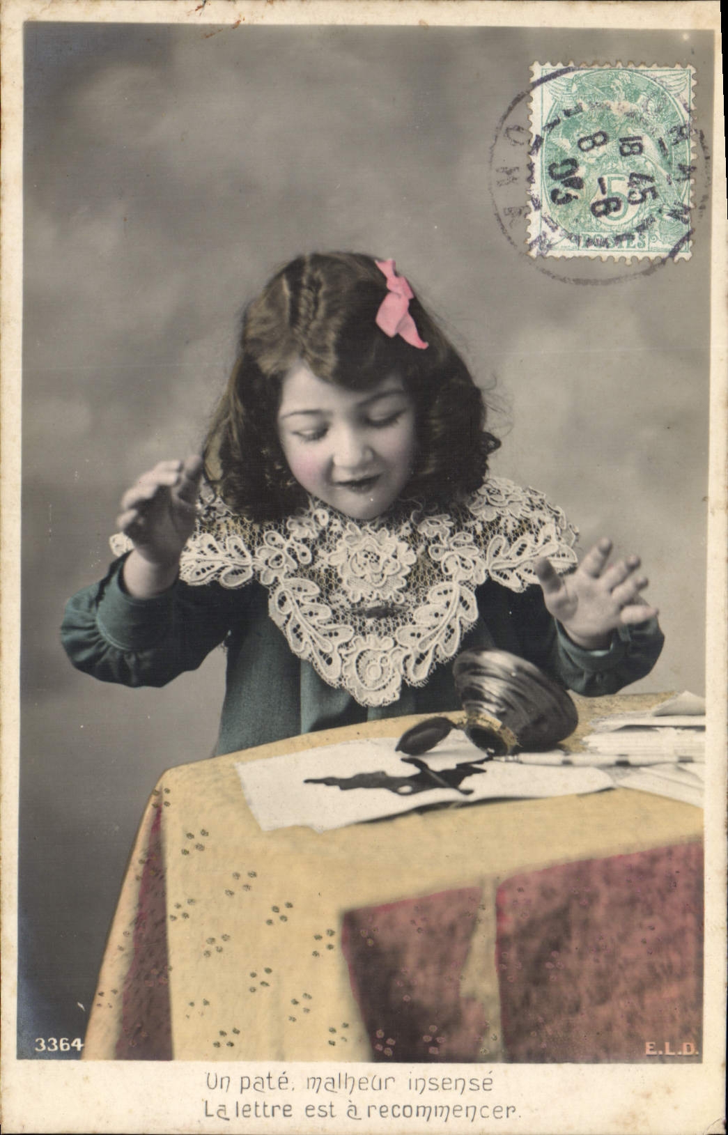 CPA Fantaisie Enfant Ecriture Plume Encrier