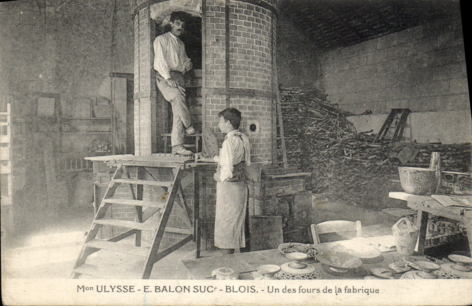 VINTAGE POSTCARD House Ulysses E Balloon Juice Blois One of the furnaces of the factory Potters