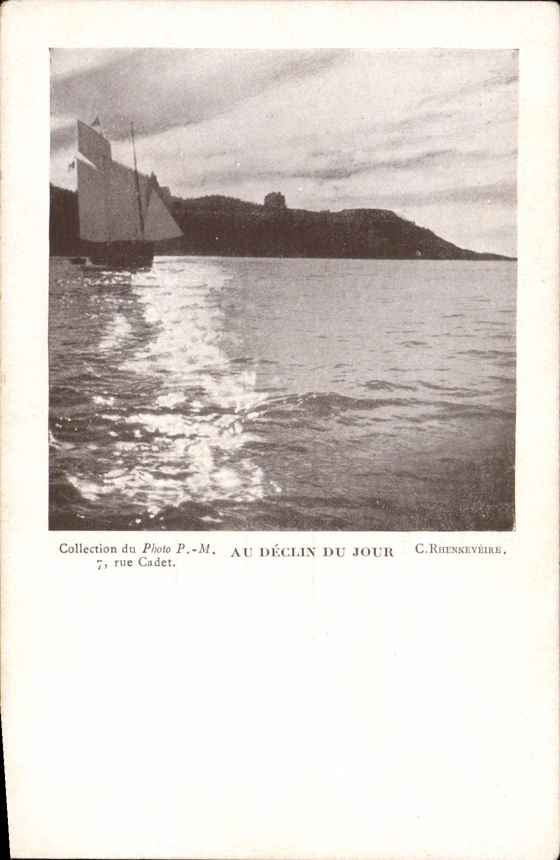 VINTAGE POSTCARD Collection of the Photo Street Paris Junior With the close of the Rhenneveire day