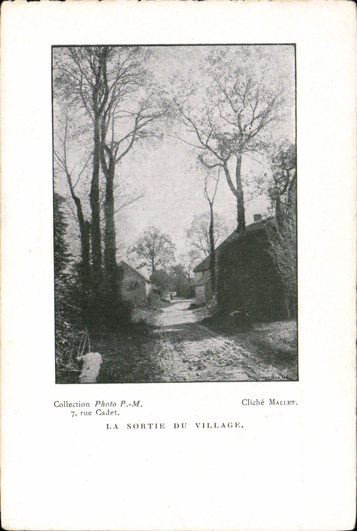 CPA Collection du Photo Rue Cadet Paris La sortie du village Mallet 