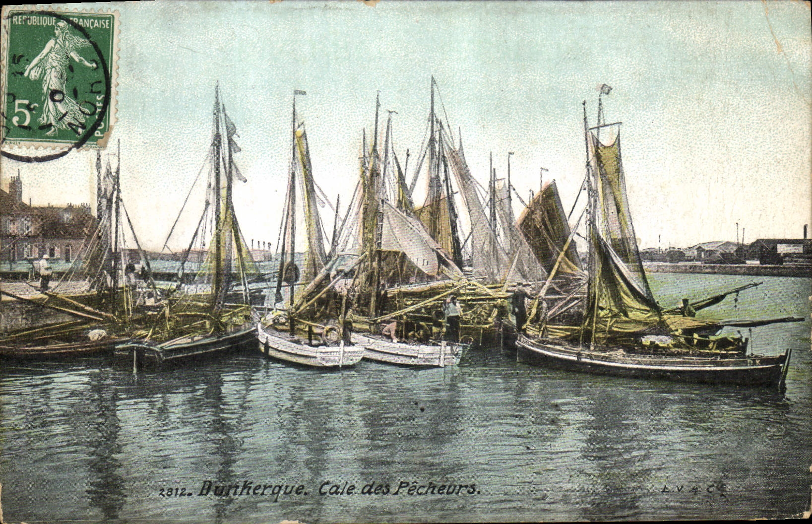 CPA Bateau Peche Dunkerque Cale des pecheurs