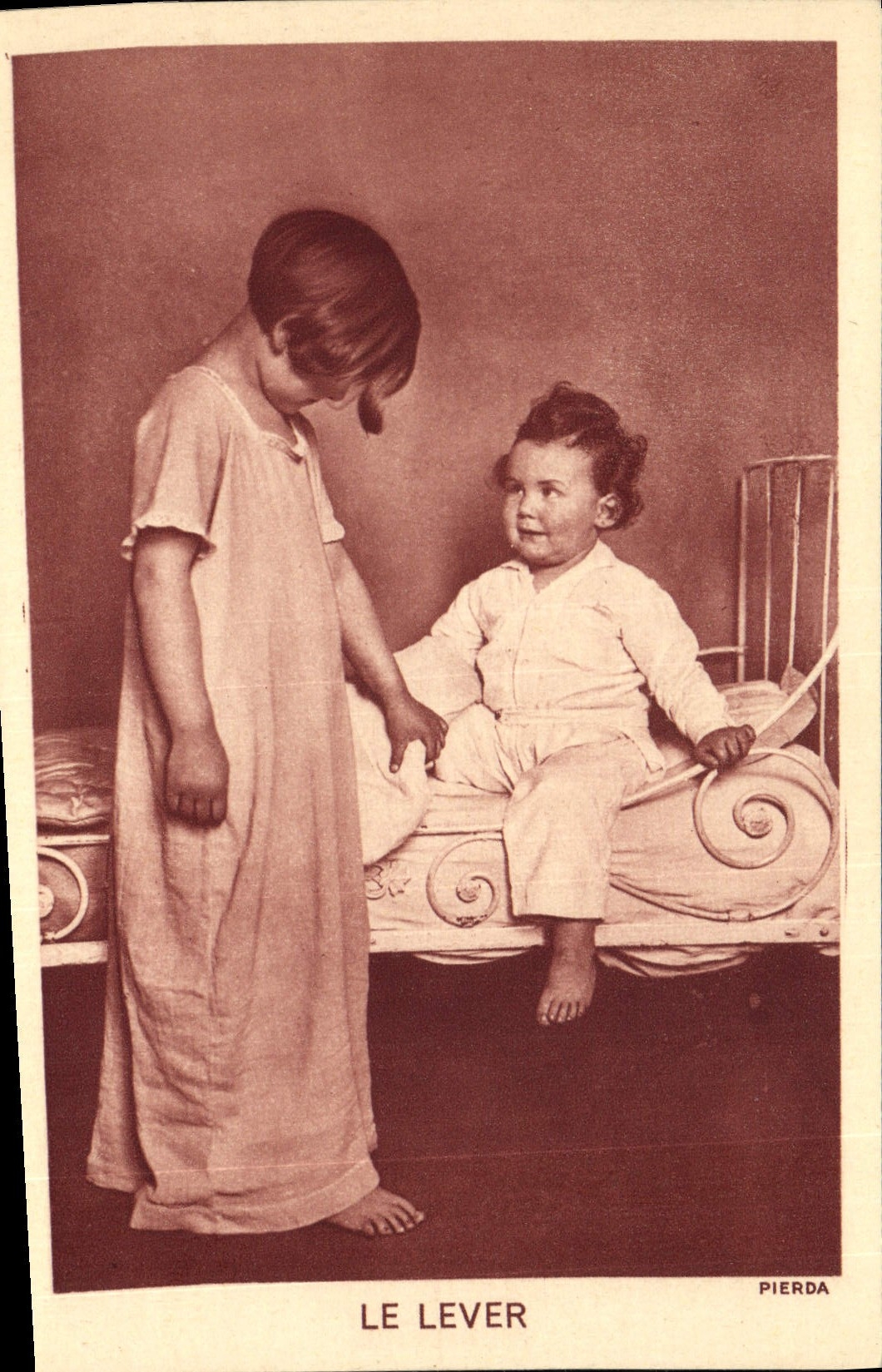 VINTAGE POSTCARD Children to raise It