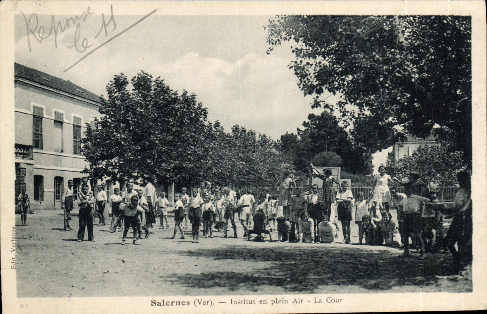 VINTAGE POSTCARD Salernes Institute in the open air court