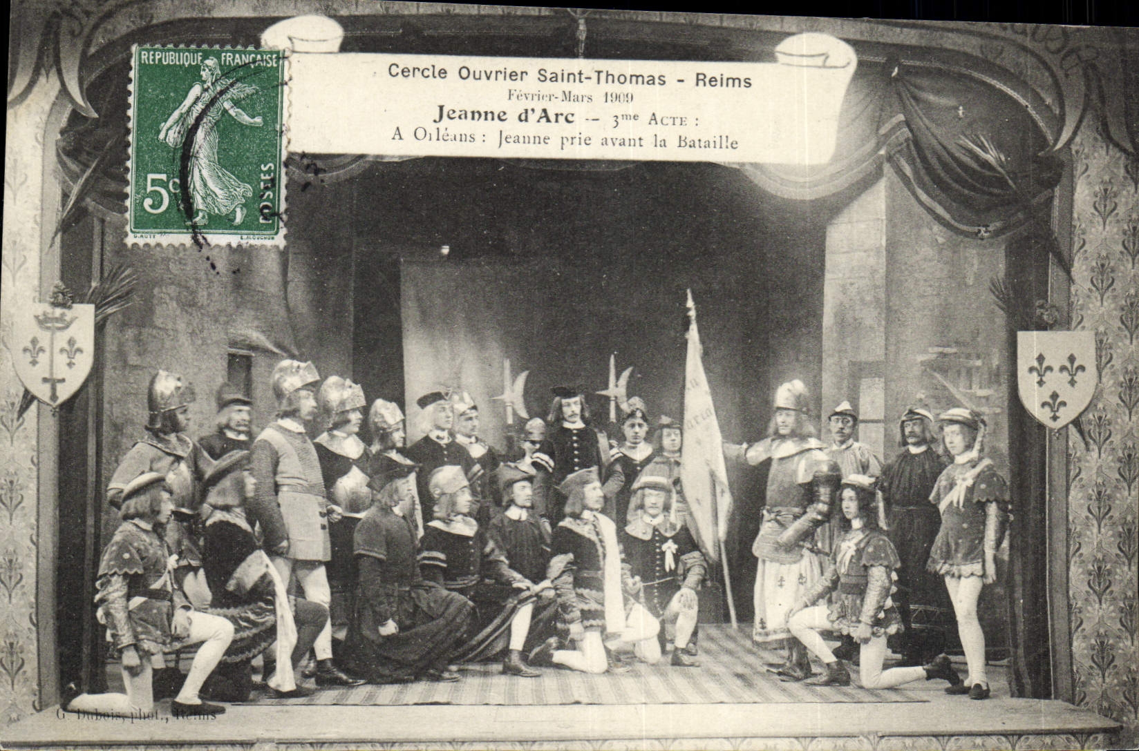 CPA Cercle ouvrier Saint Thomas Reims 1909 Jeanne d'Arc Jeanne prie avant la bataille