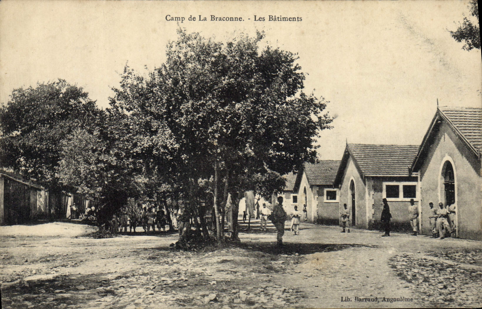 CPA Militaria Camp de la Braconne Les batiments