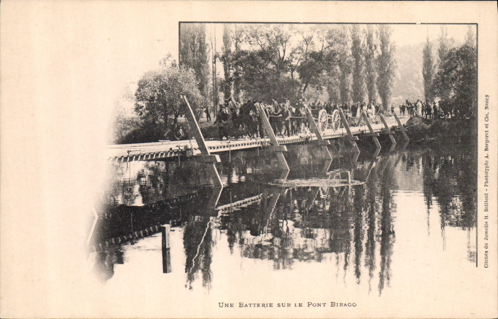 POSTAL Militaria de la VENDIMIA una batería en el puente de Birago