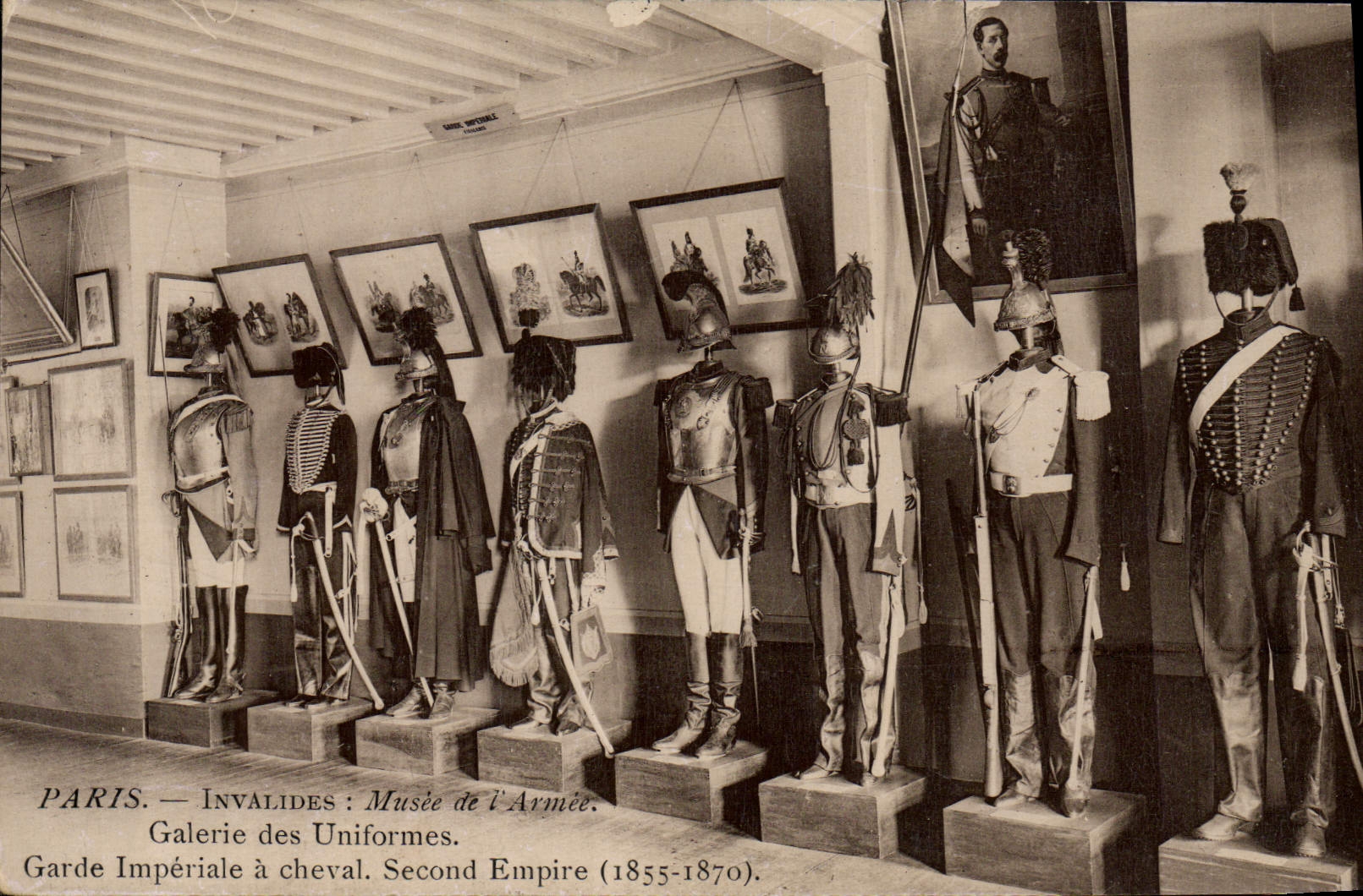 El museo de Militaria París de la POSTAL de la VENDIMIA Invalides de imperial el ejército de Galerie de los uniformes de Garde tiene imperio del caballo segundo
