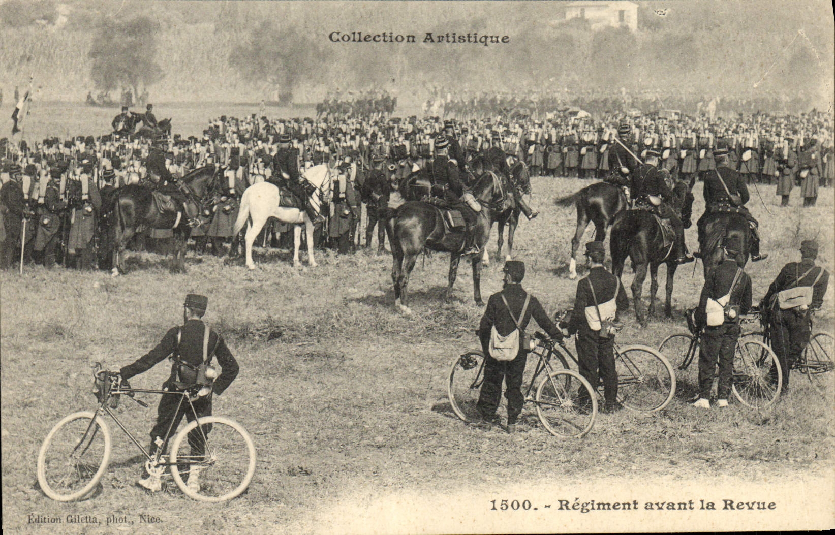 CPA Militaria Regiment avant la revue Velo Cycle