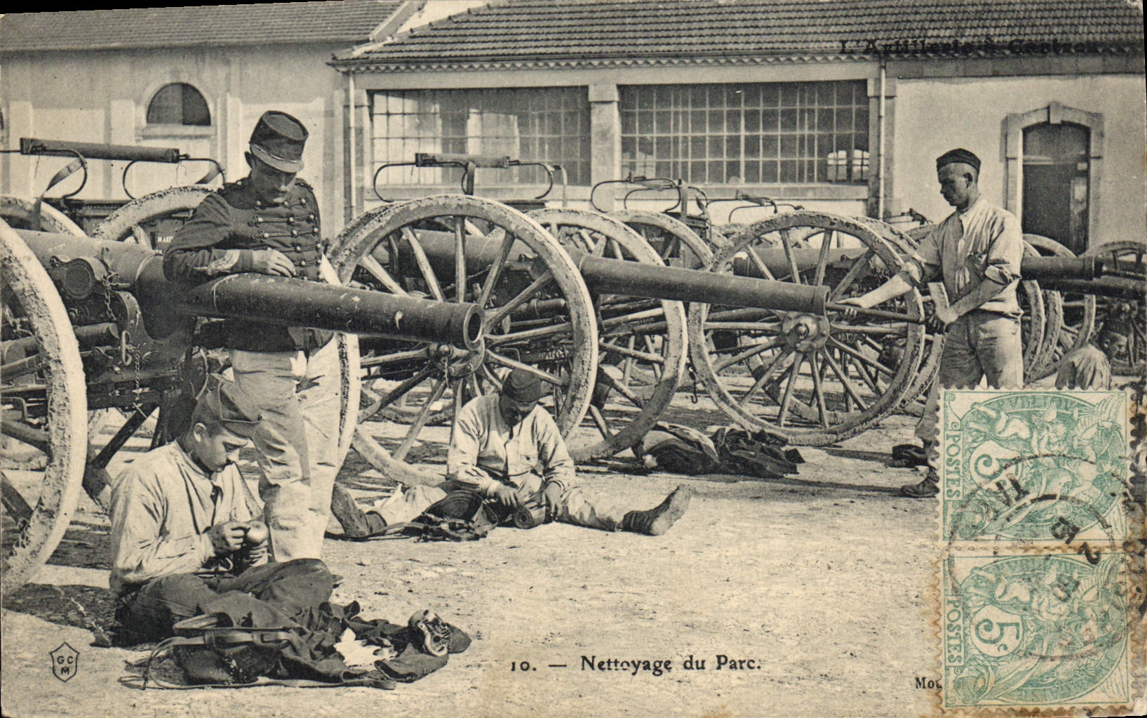 CPA Militaria Nettoyage du parc
