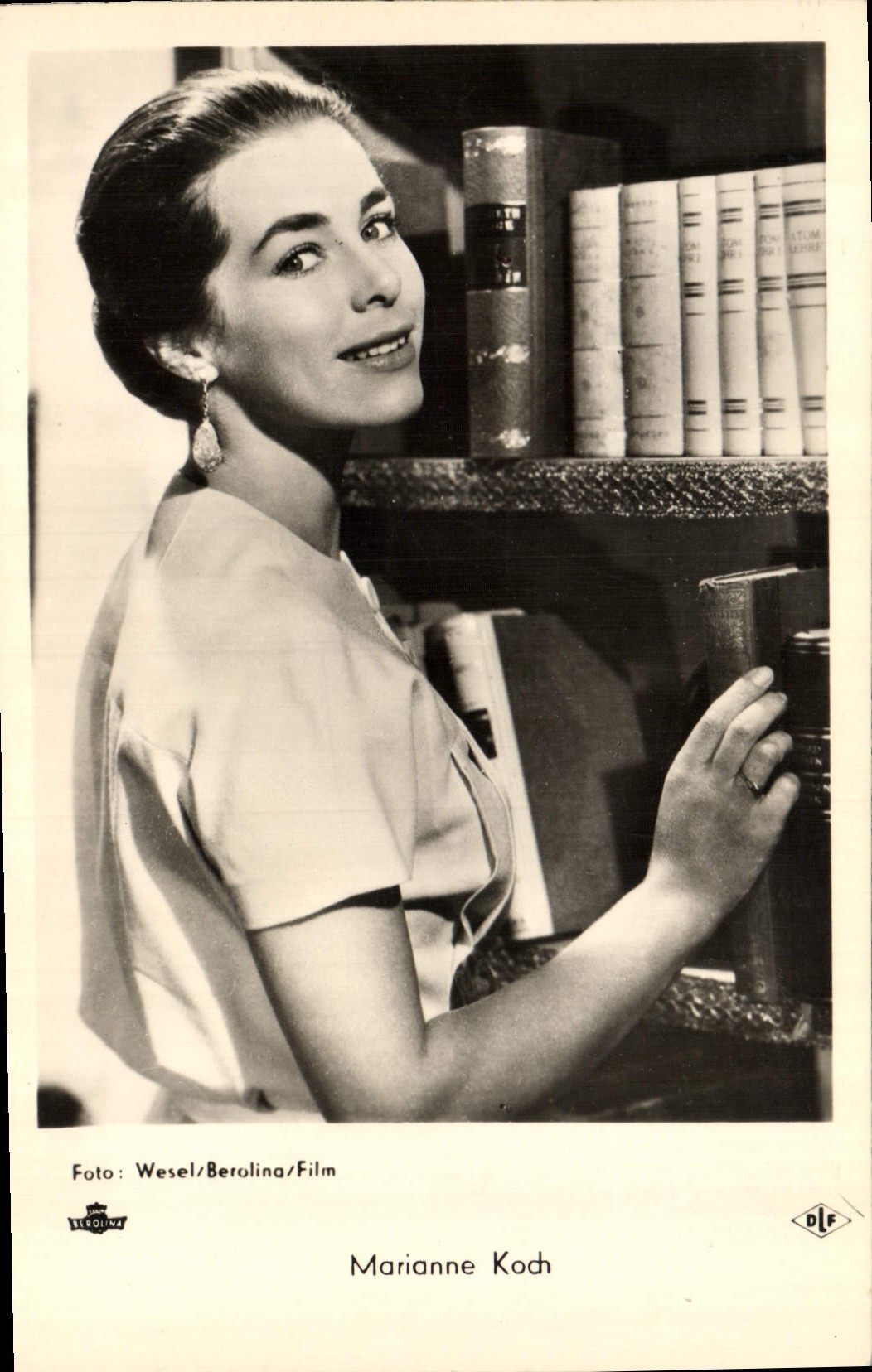 MODERN CARD Cinema Marianne Koch Library