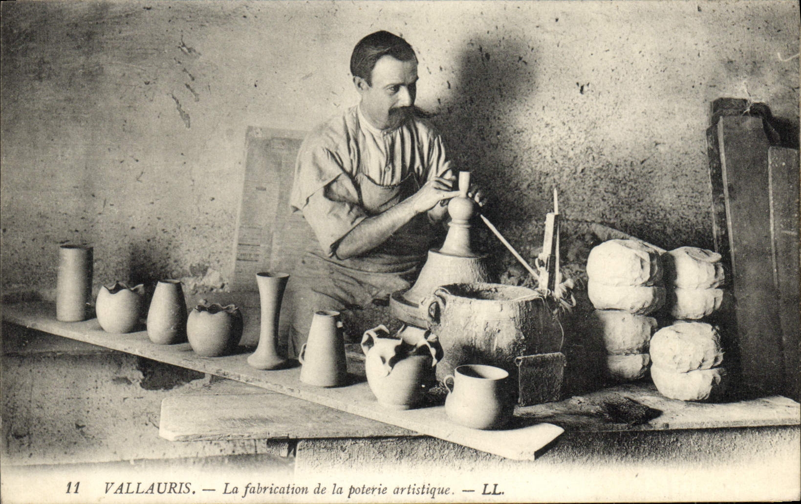 CPA Poterie Ceramique Vallauris La fabrication de la poterie artistique TOP