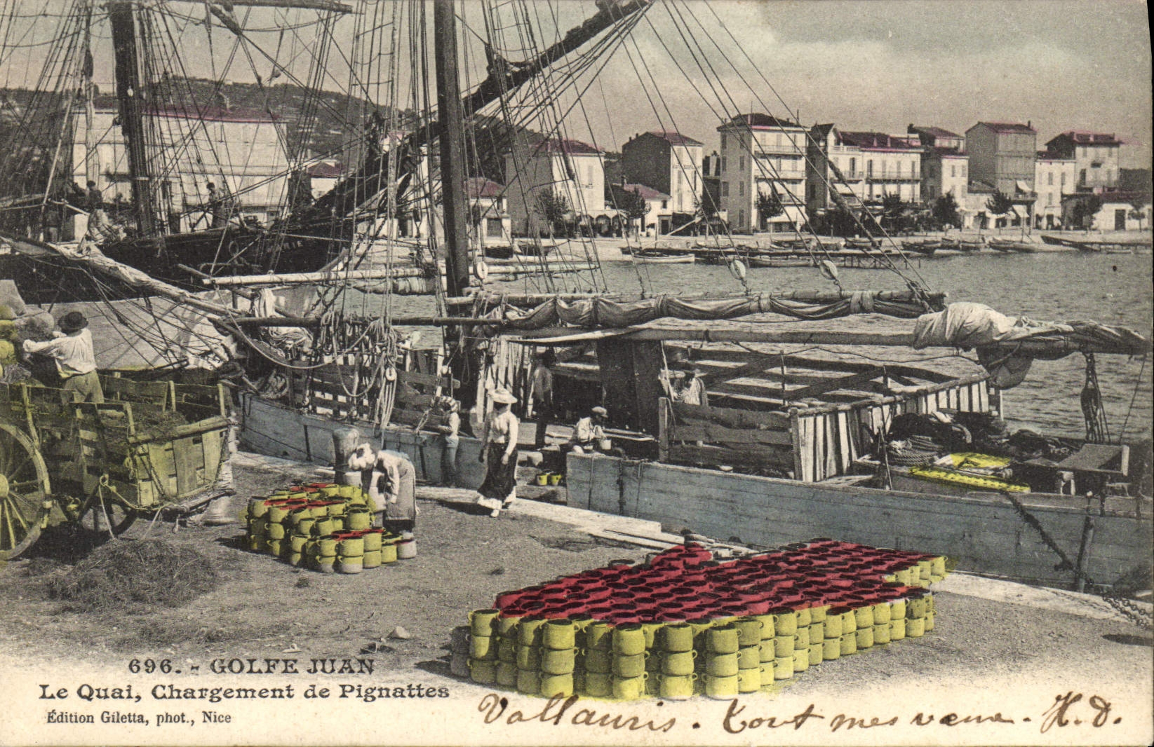 CPA Poterie Ceramique Golfe Juan Le quai Chargement de Pignattes Bateau TOP 