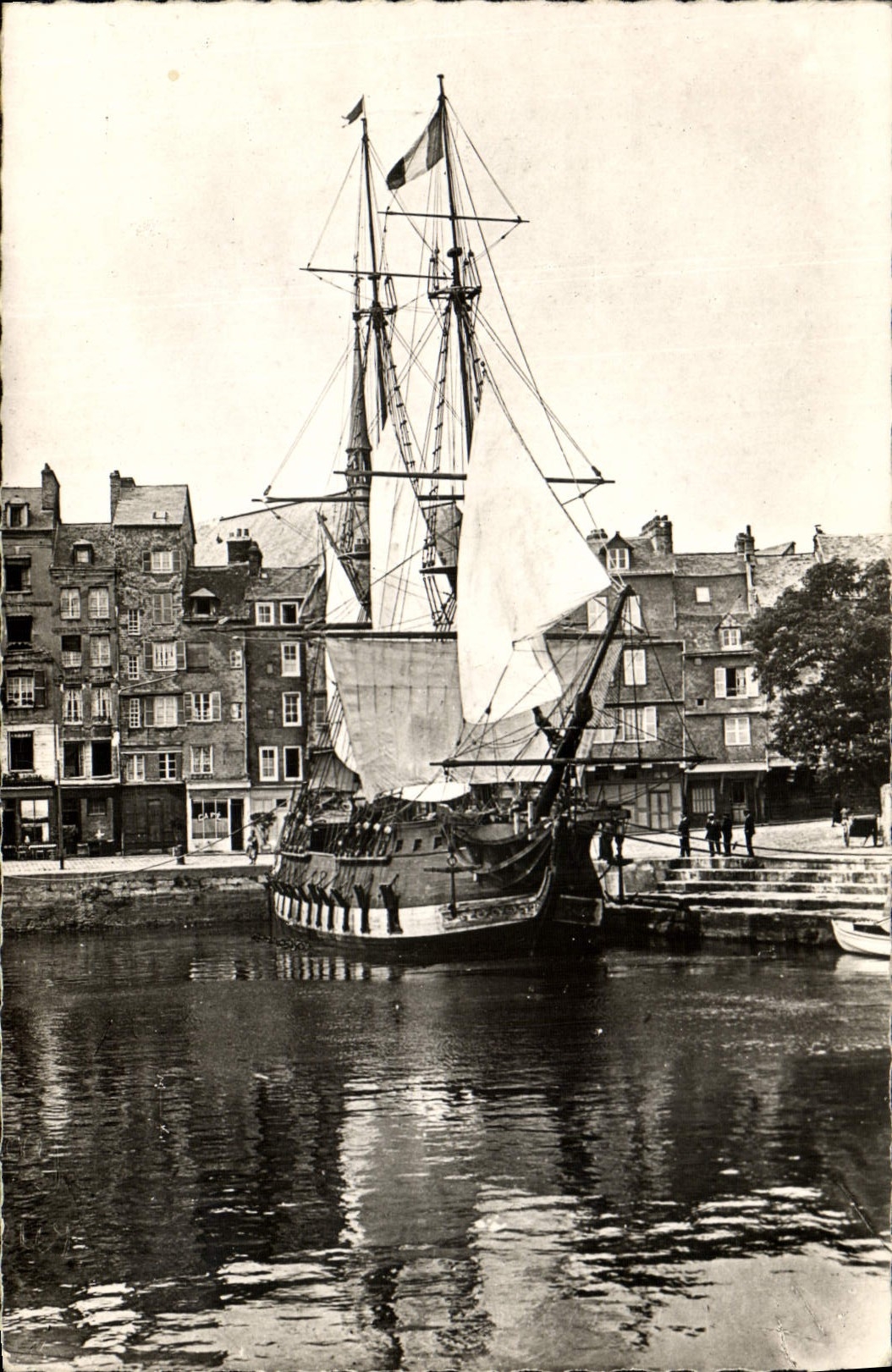 MODERN CARD Honfleur the caravel