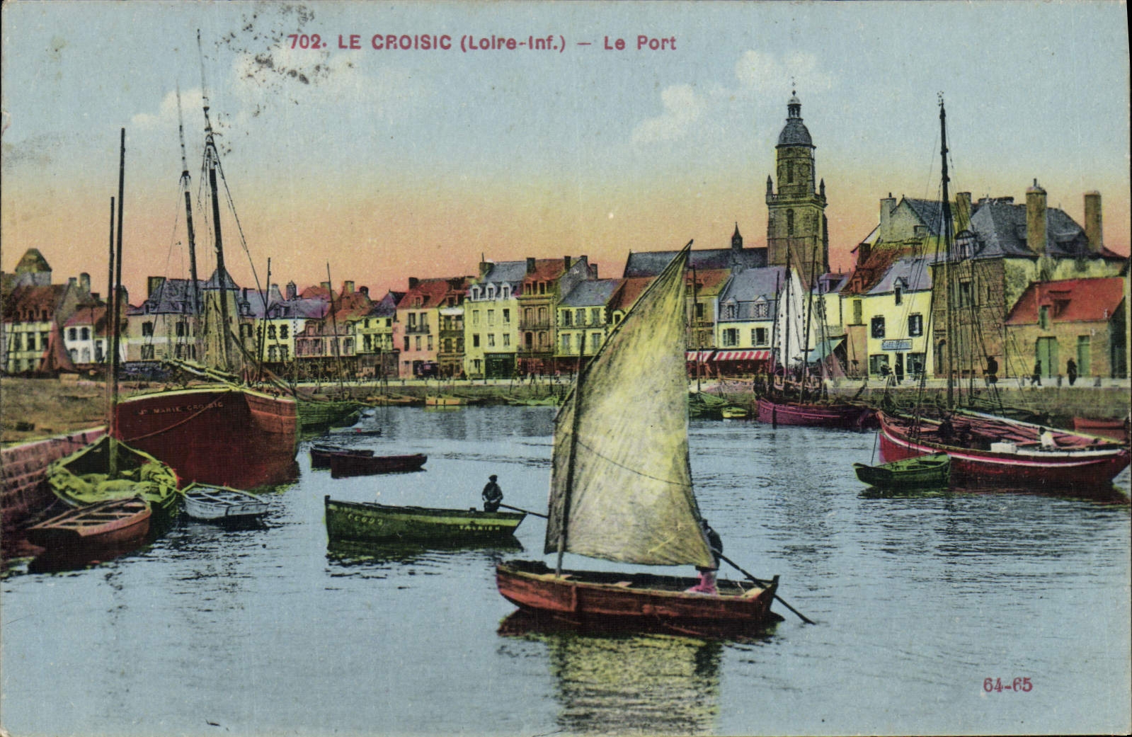 VINTAGE POSTCARD Bateau Fishes Croisic the port