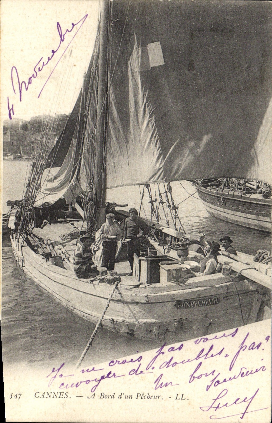 VINTAGE POSTCARD Bateau Fishes Cannes has edge of a sinner