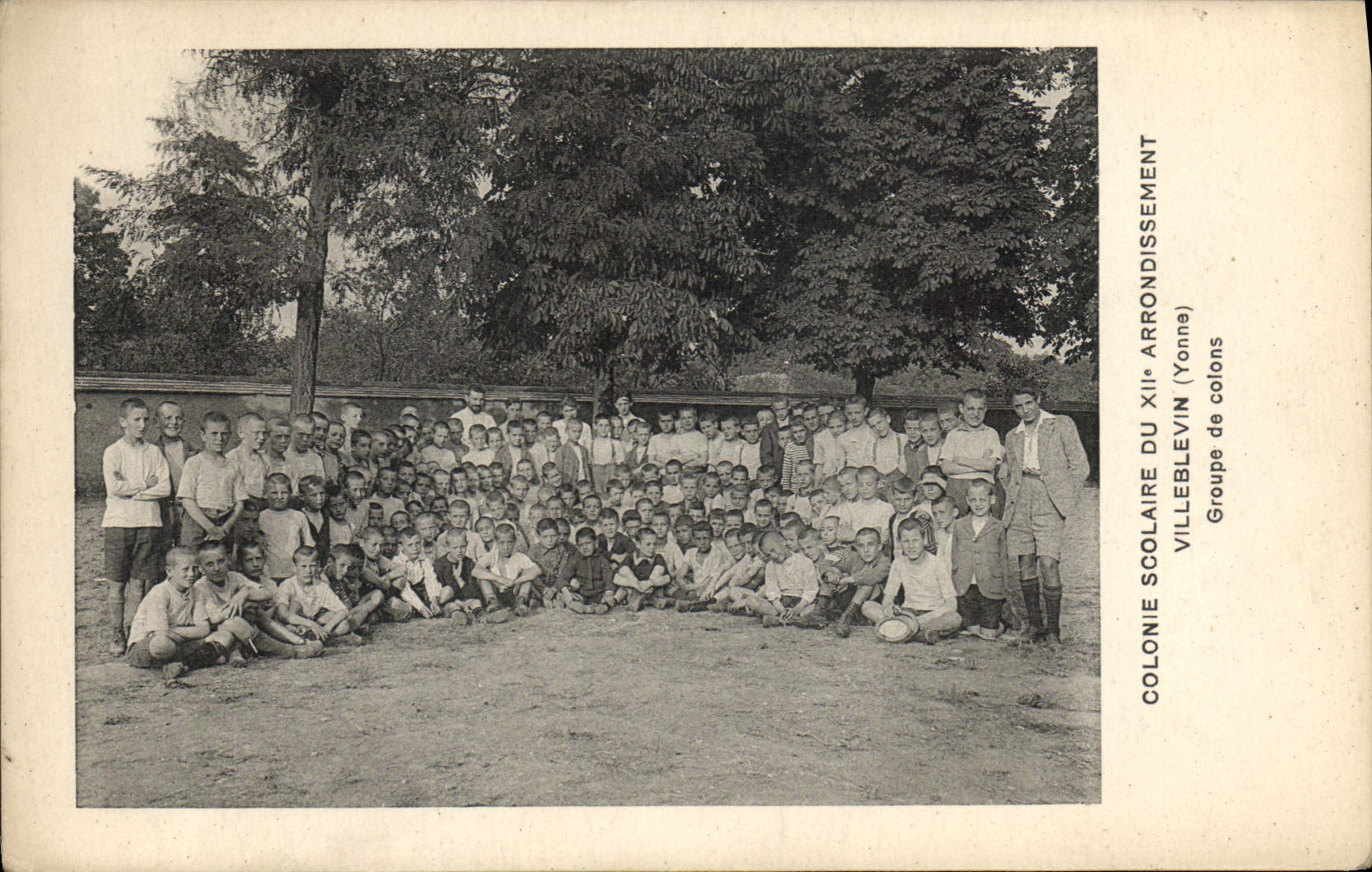VINTAGE POSTCARD Enfants school Colony of the 12th district Paris Villeblevin Yonne Groups colonists