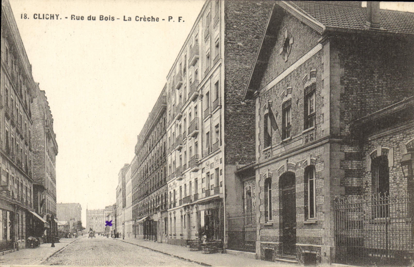 VINTAGE POSTCARD Children Clichy Street of Wood the crib