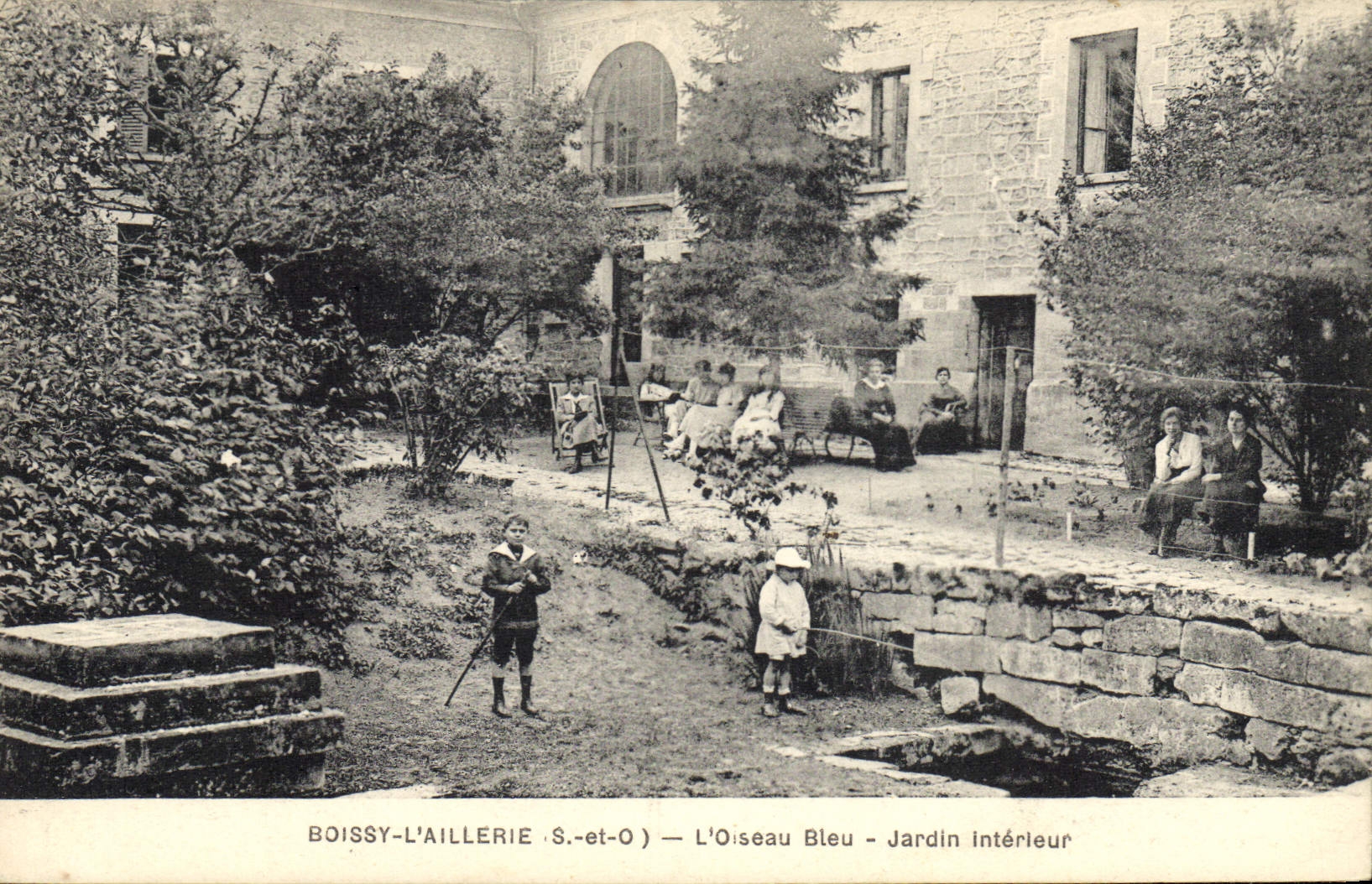 VINTAGE POSTCARD Boissy Children Aillerie the blue bird interior Garden