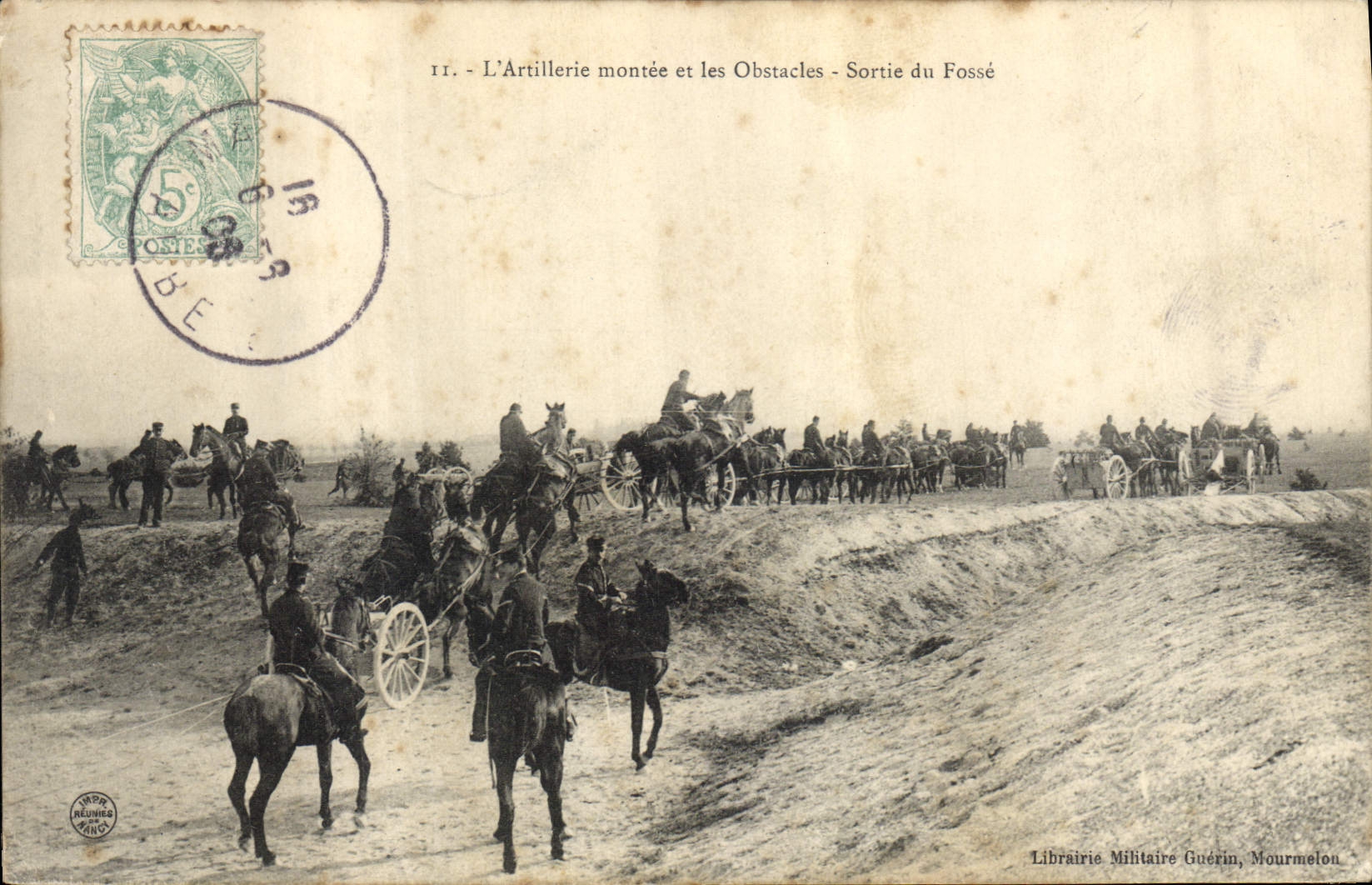 La POSTAL Militaria de la VENDIMIA la artillería y los obstáculos montados salió del hoyo