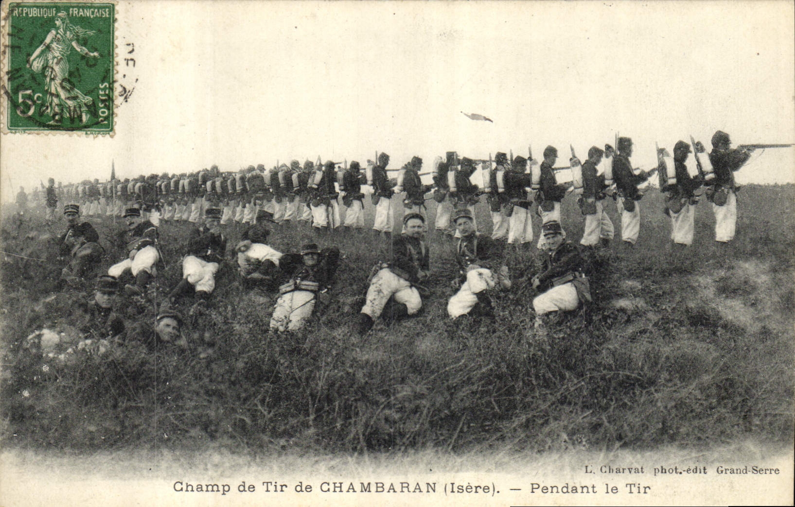 CPA Militaria Champ de tir de Chambaran Pendant le tir 
