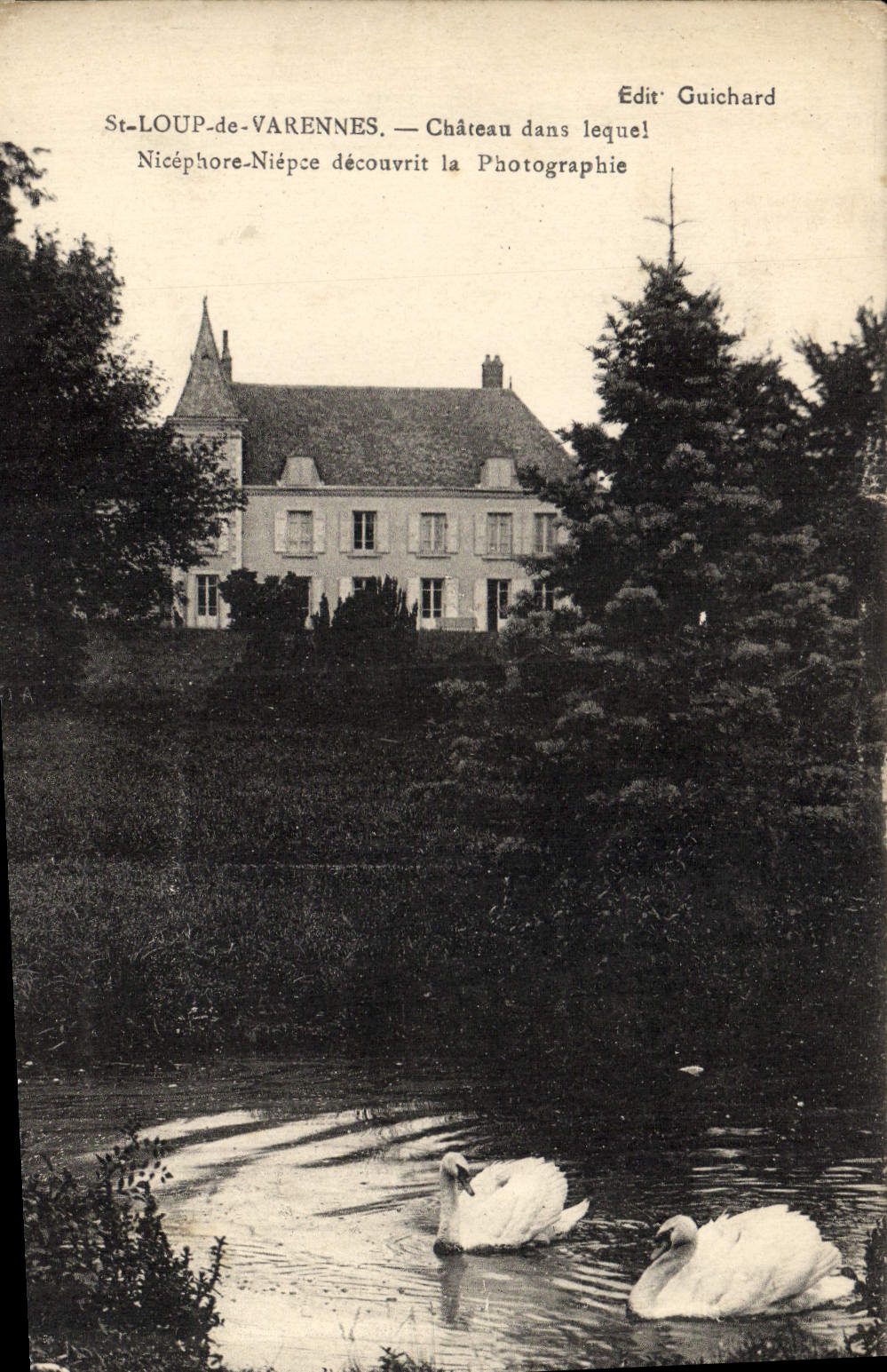 CPA Photographie St Loup de Varennes Chateau dans lequel Nicephore Niepce decouvrit la photographie Cygnes