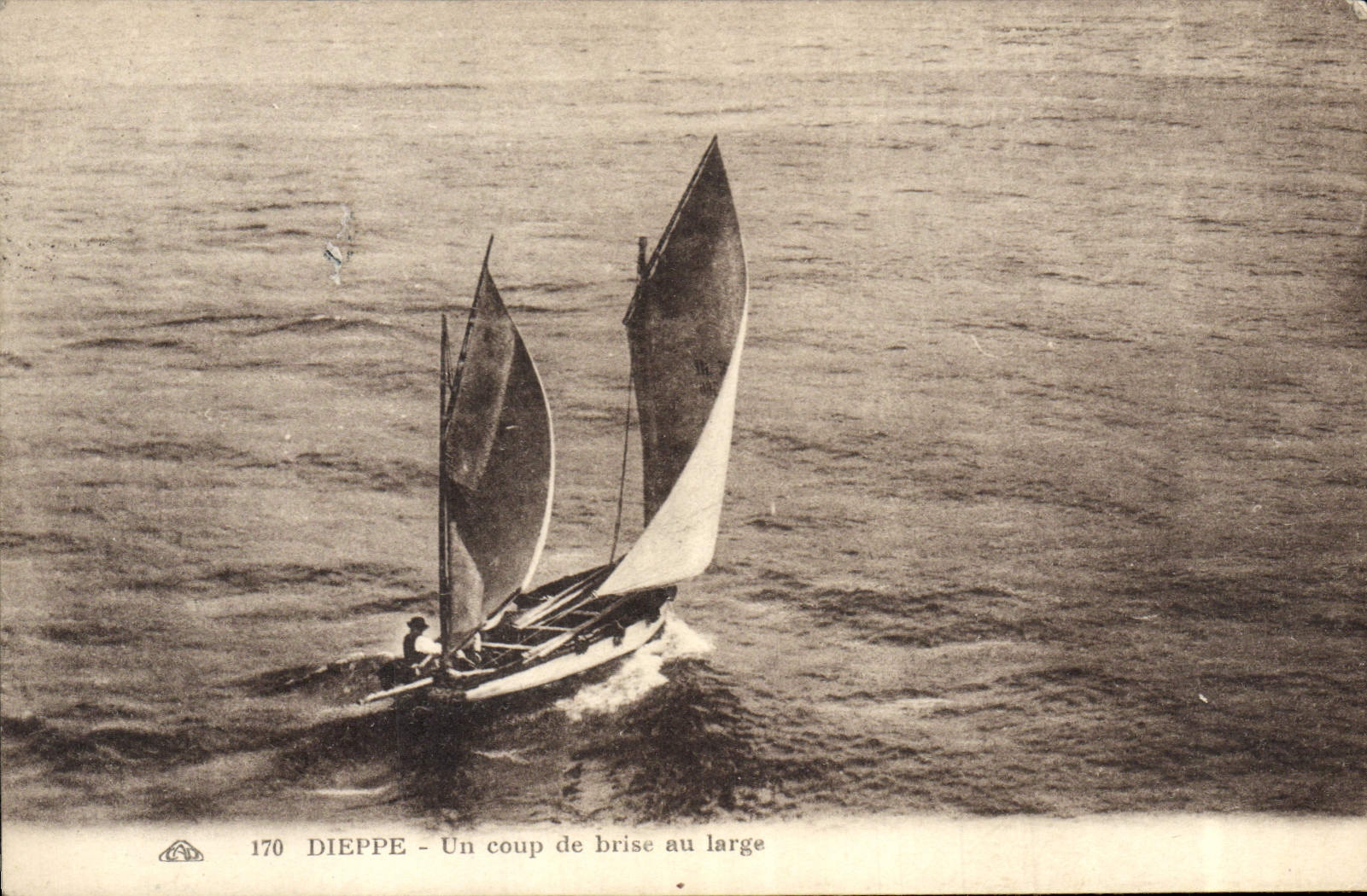 VINTAGE POSTCARD Boat of Dieppe sin a blow of breeze to the broad one