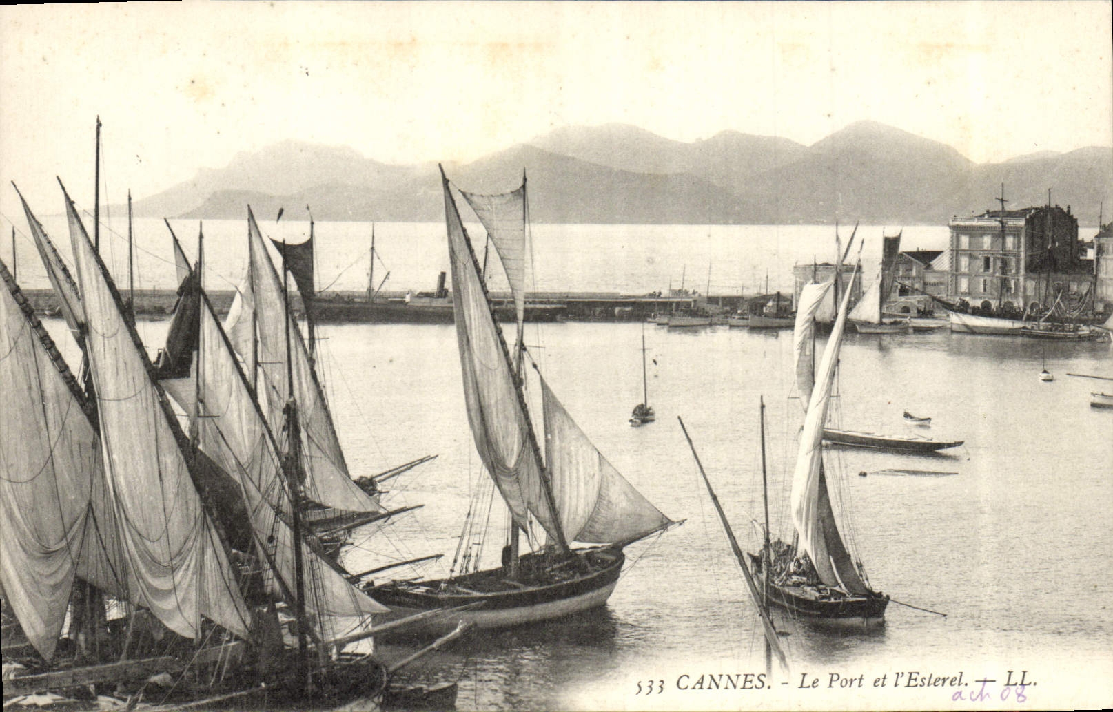 VINTAGE POSTCARD Boat of Cannes sin the port and Esterel