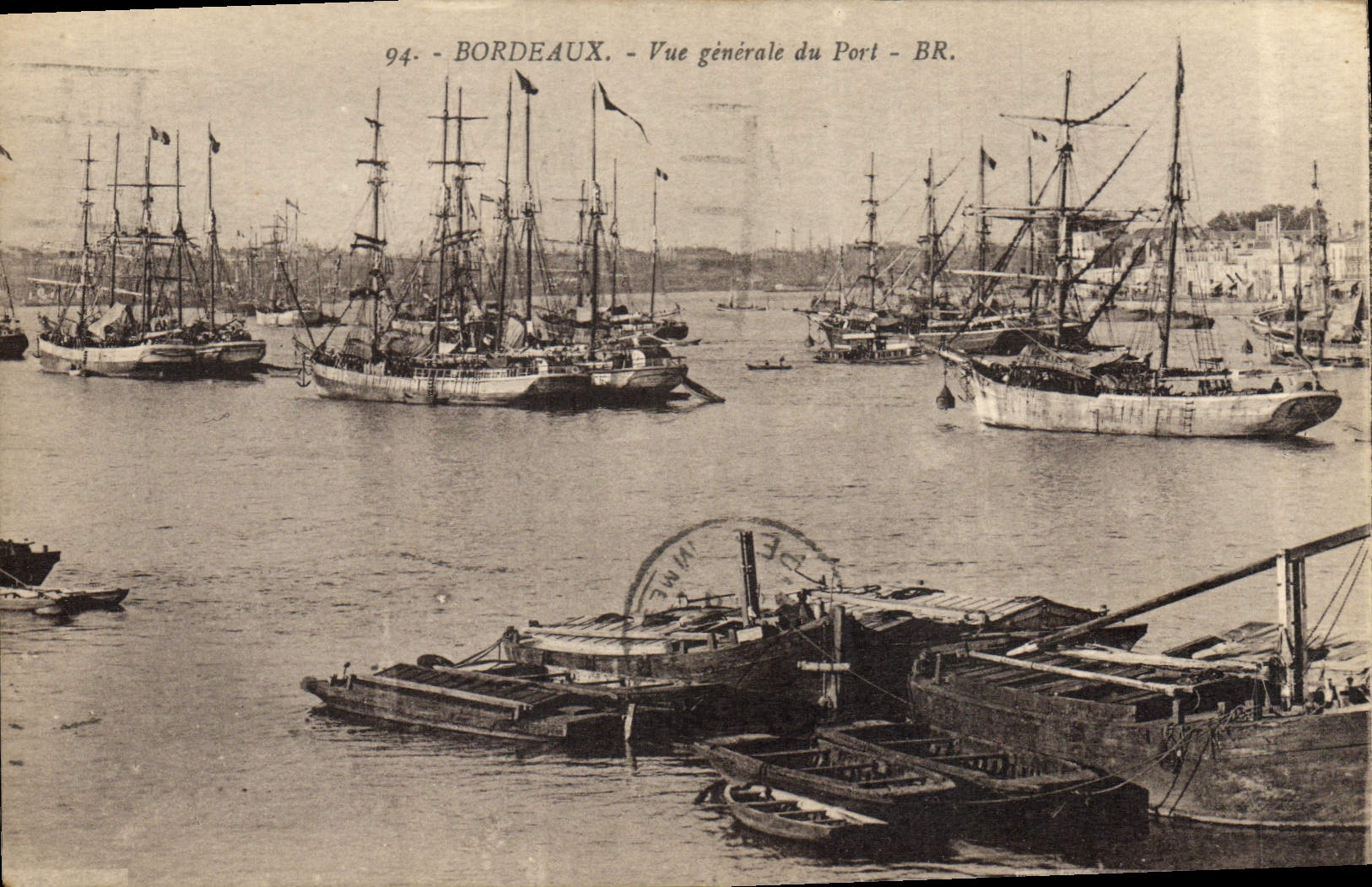 Barco de la POSTAL de la VENDIMIA de la opinión del pecado de Burdeos del puerto