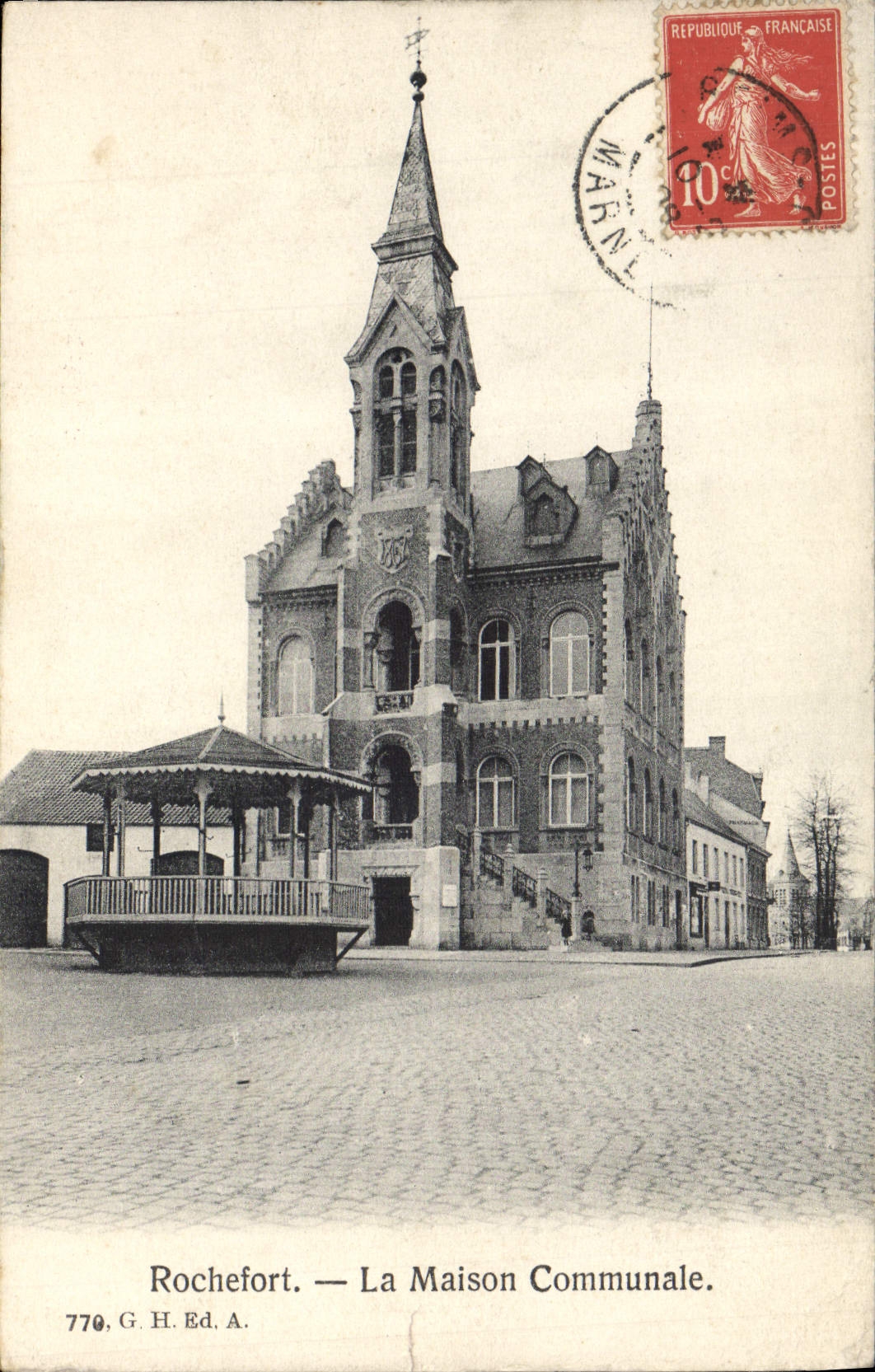 CPA Enfants Rochefort La maison communale 