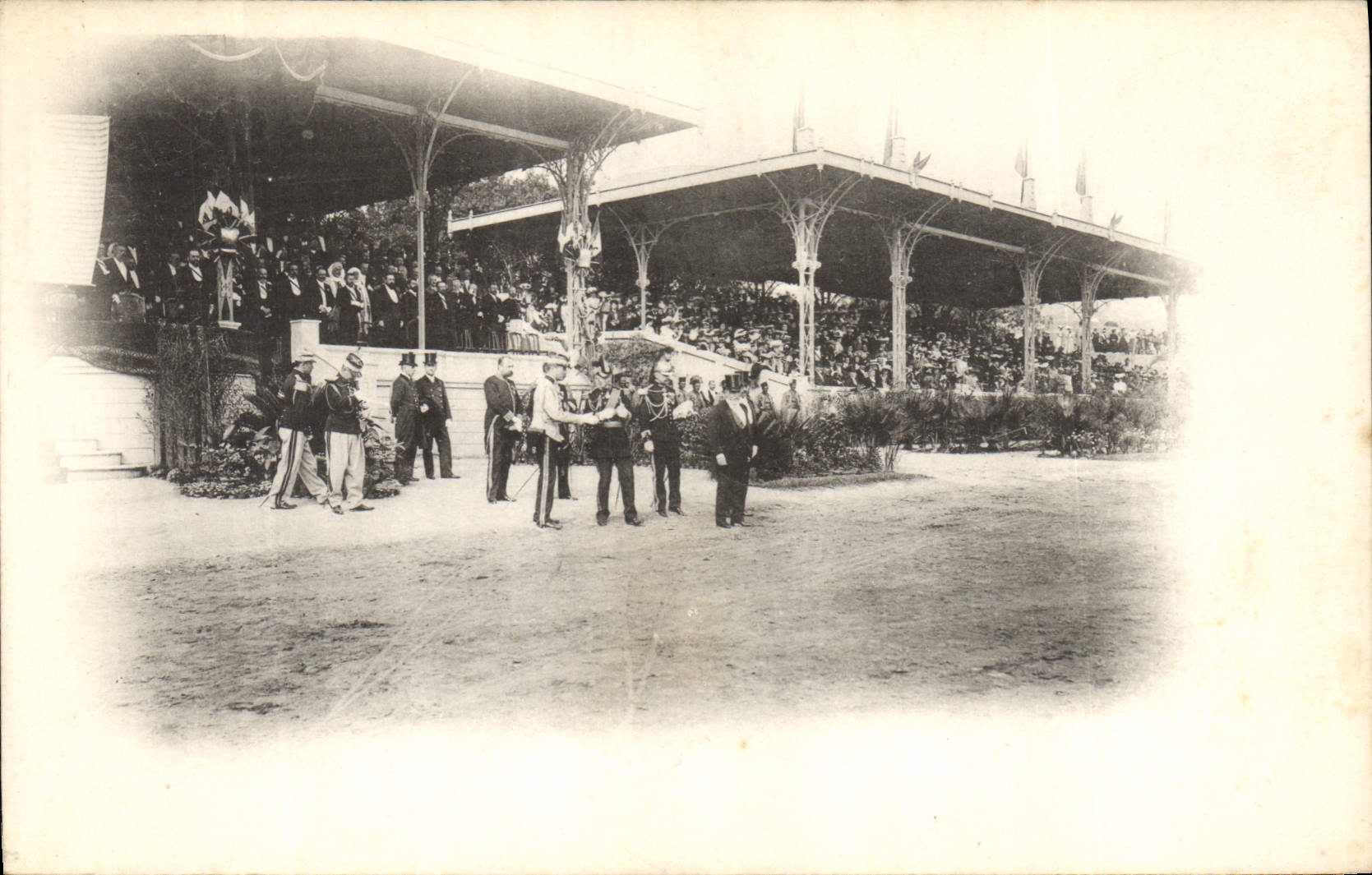 CPA Militaria President de la Republique Tribune 