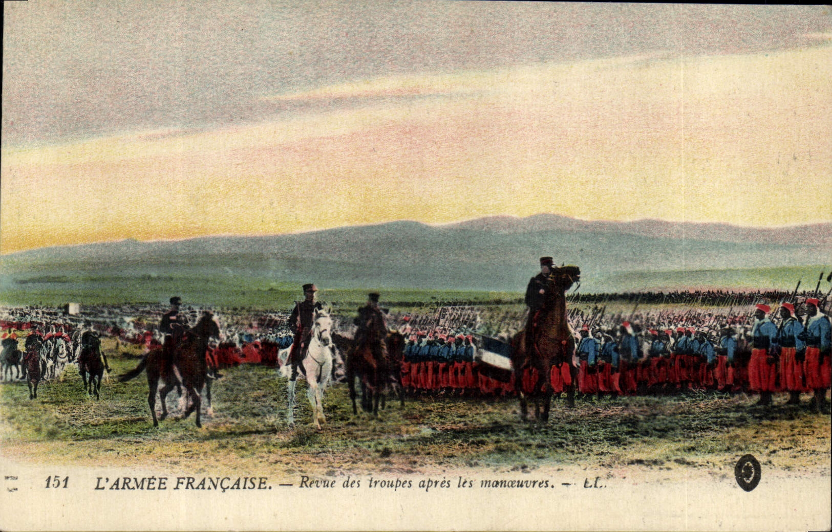 POSTAL Militaria de la VENDIMIA reexaminado de las tropas después de las operaciones