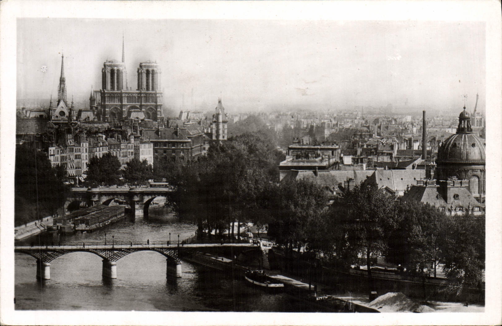 CPA Paris Et Ses Merveilles Perspective sur l'Ile de la Cite 