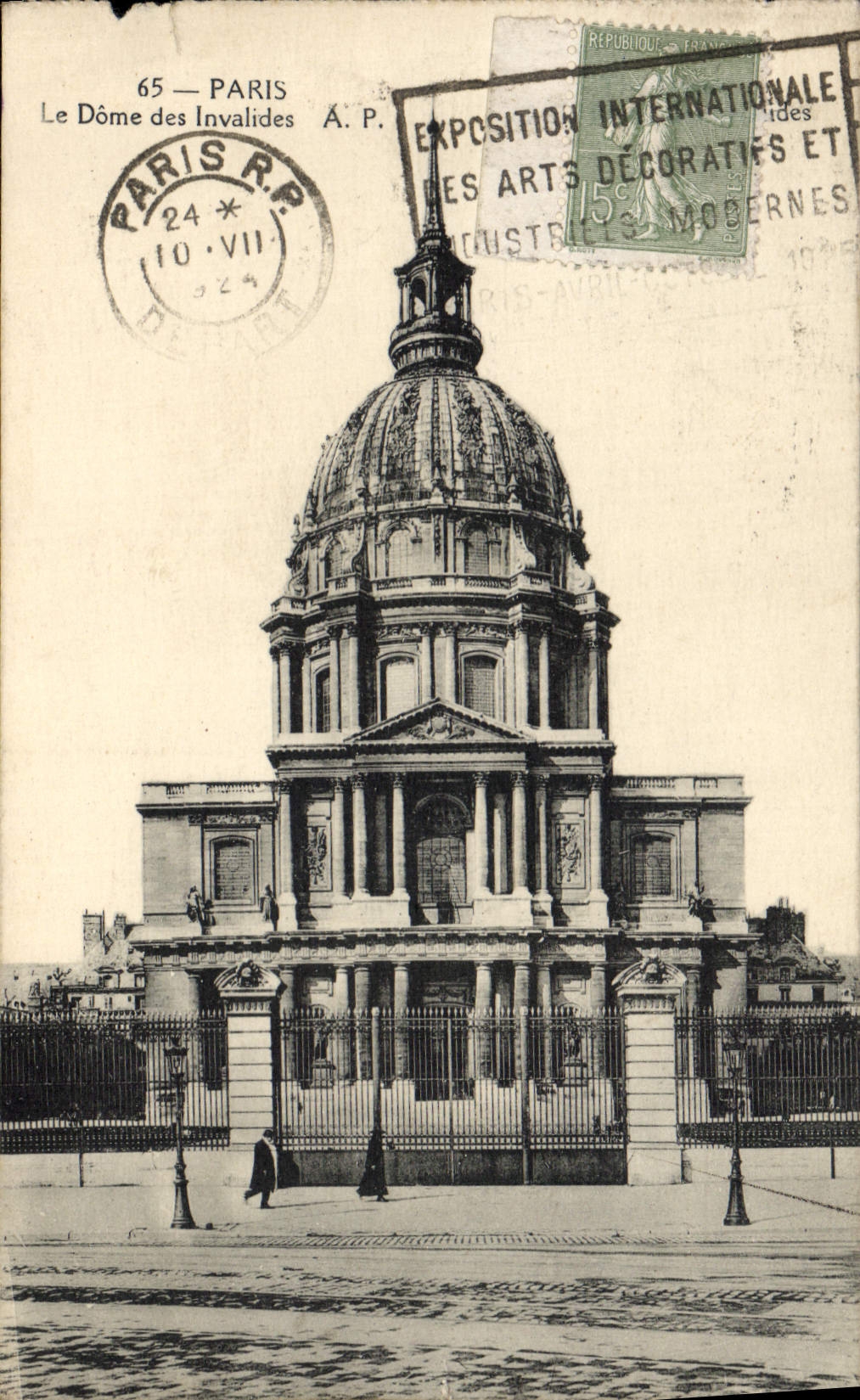 CPA Paris Le Dome des Invalides