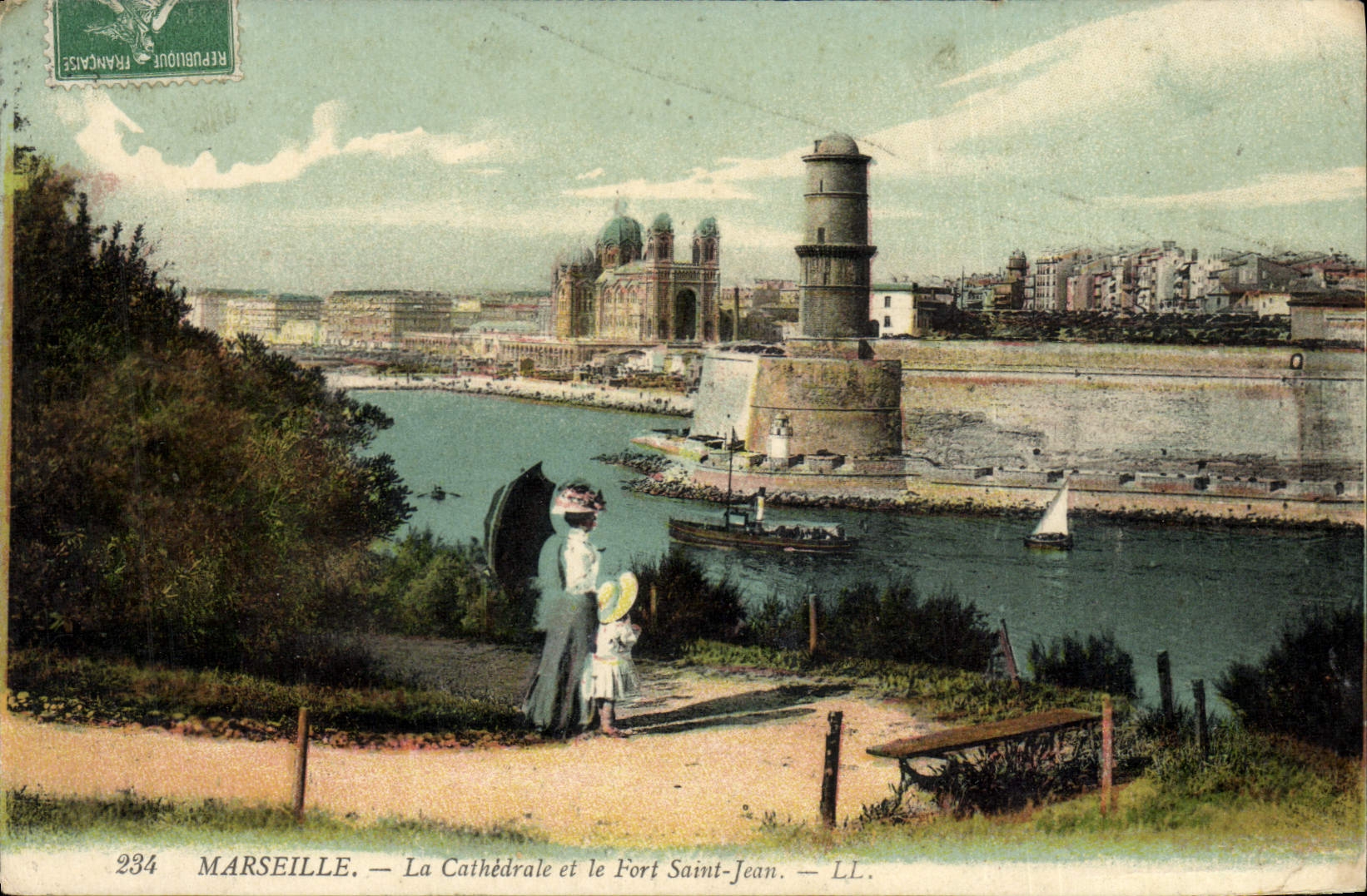CPA Marseille La Cathedrale et le Fort St Jean