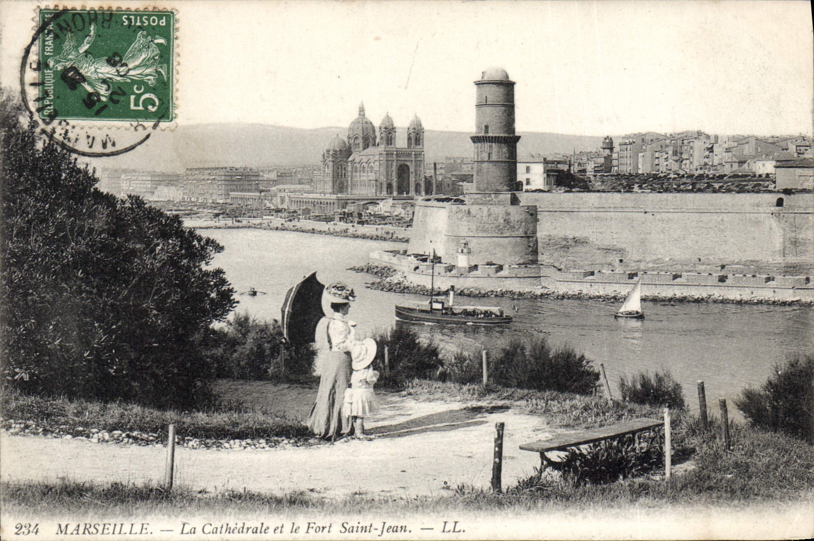 CPA Marseille La Cathedrale et le Fort St Jean