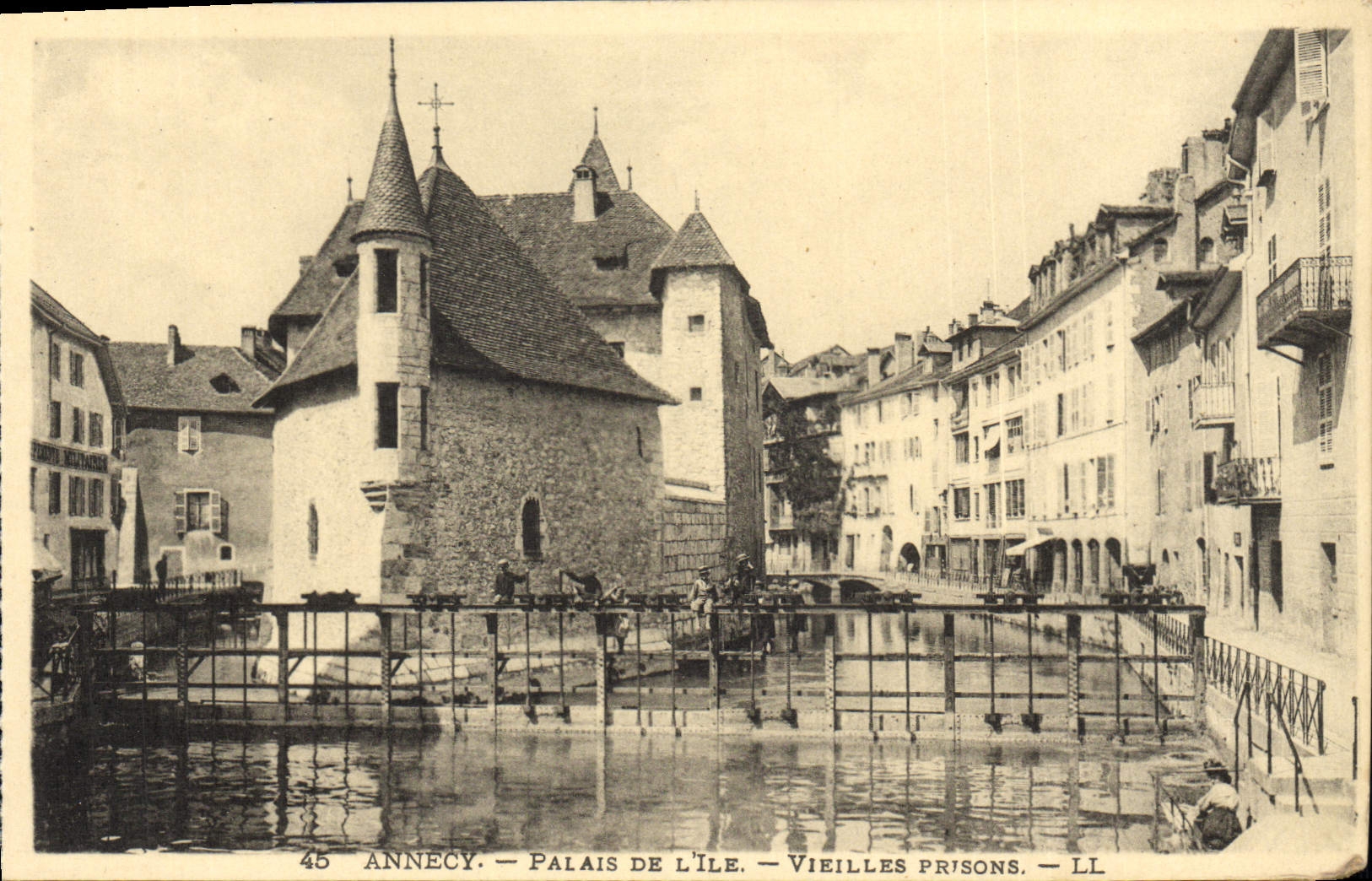 CPA Annecy Palais De L'Ile Vieilles prisons